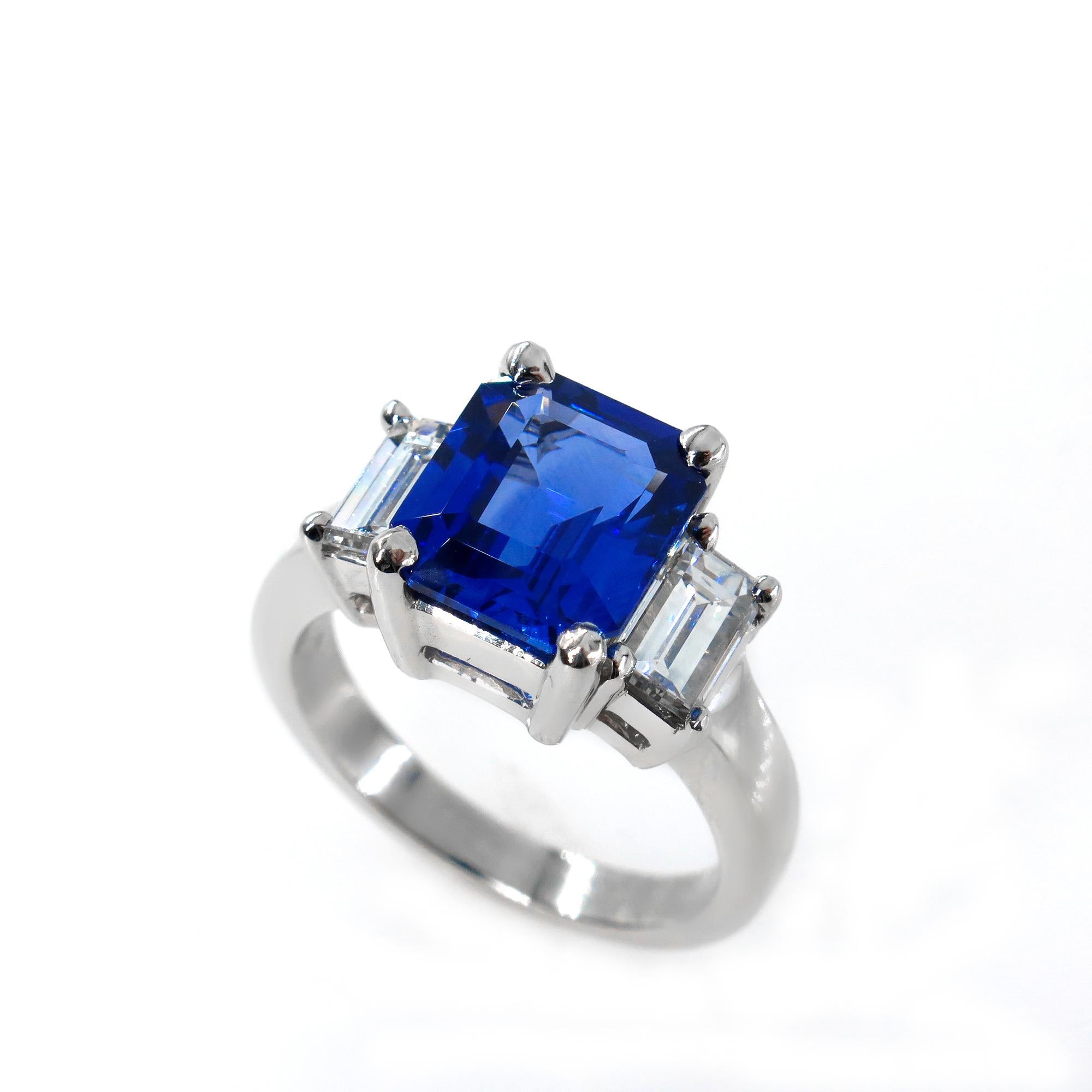 Iconic Style and VERY ELEGANT Ceylon Natural Gorgeous Deep Blue Sapphire & Diamond Trilogy Ring.
A SUPER fine Estate Ring features a Gorgeous gem : 3.53 carat Natural CEYLON EMERALD Cut Deep Blue Sapphire Measuring 9.15x8.05x4.95mm, bearing a recent