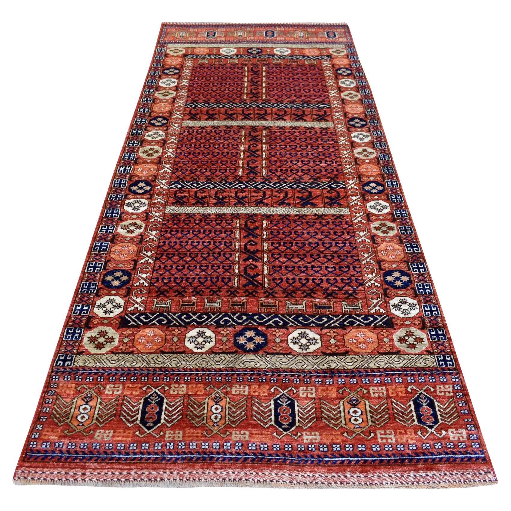 4
1 "x10
2" Tapis de course Afghan Ersari en laine douce nouée à la main, rouge profond