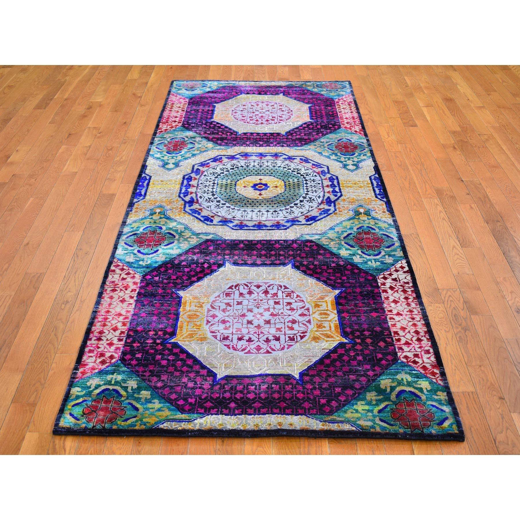 Dies ist eine wirklich echte one-of-a-kind Bunte Sari Seide mit strukturierter Wolle Wide Runner Mamluken Design Hand geknüpft orientalischen Teppich. Es wurde monatelang von erfahrenen Handwerkern in der jahrhundertealten persischen Webtechnik