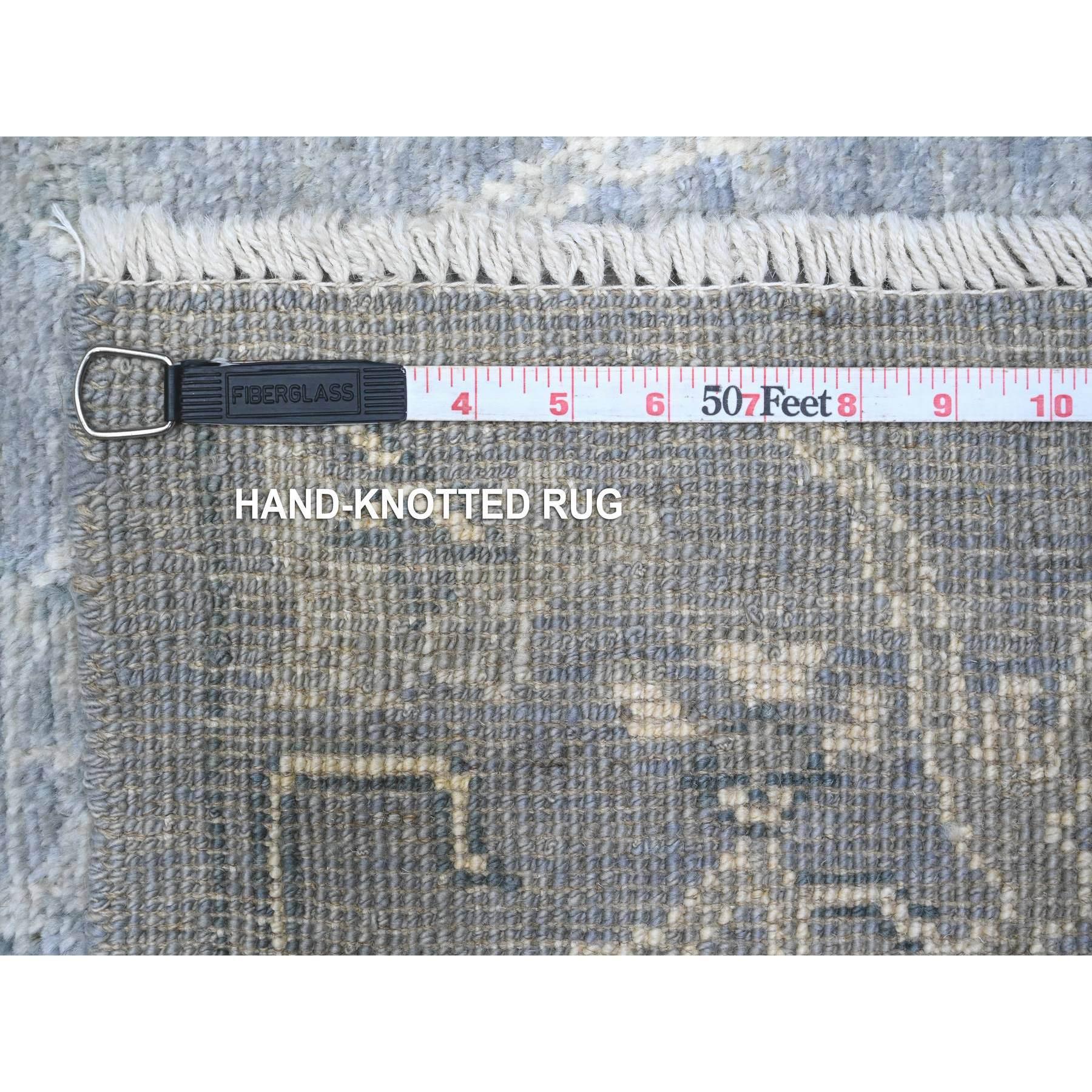 XXI secolo e contemporaneo Tappeto orientale in lana grigio lava con trama afgana, ampio runner in angora Oushak in vendita