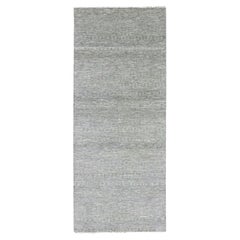 4'1"x12'1" Gentle Gray Grass Design Handgeknüpfter Orientteppich aus unbefärbter Wolle mit grauem Grasmuster