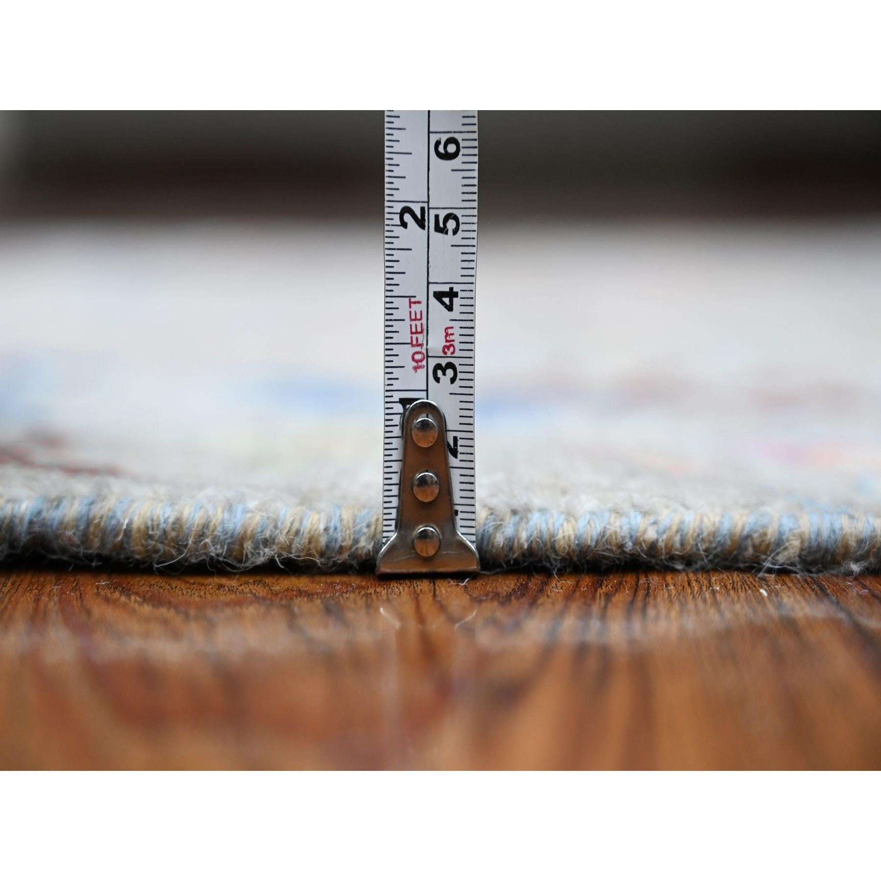 Noué à la main 4'1 