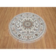 4'1"x4'1" Powder White Nain Wool & Silk Hand Knotted Round Oriental Rug