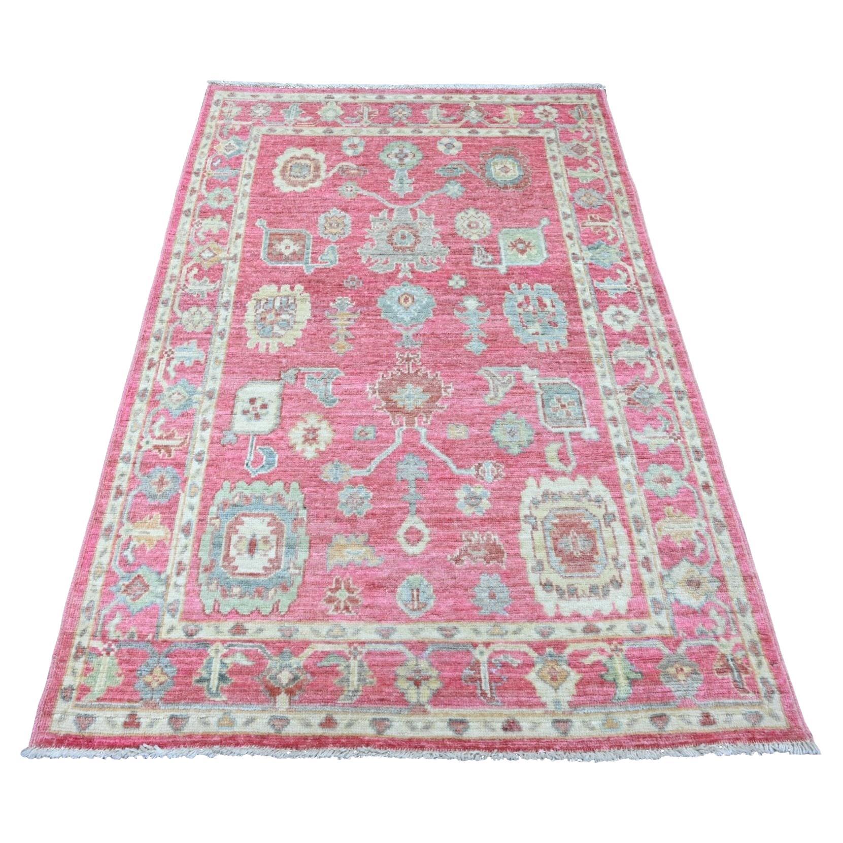 4'1 "x6' Punch Pink Afghan Angora Oushak Leaf Design/One Tappeto annodato a mano in pura lana in vendita