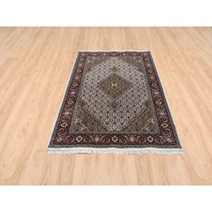 4'1"x6'2" Ivory Tabriz Mahi Wool and Silk Fish Medallion Design Hand Knotted Rug