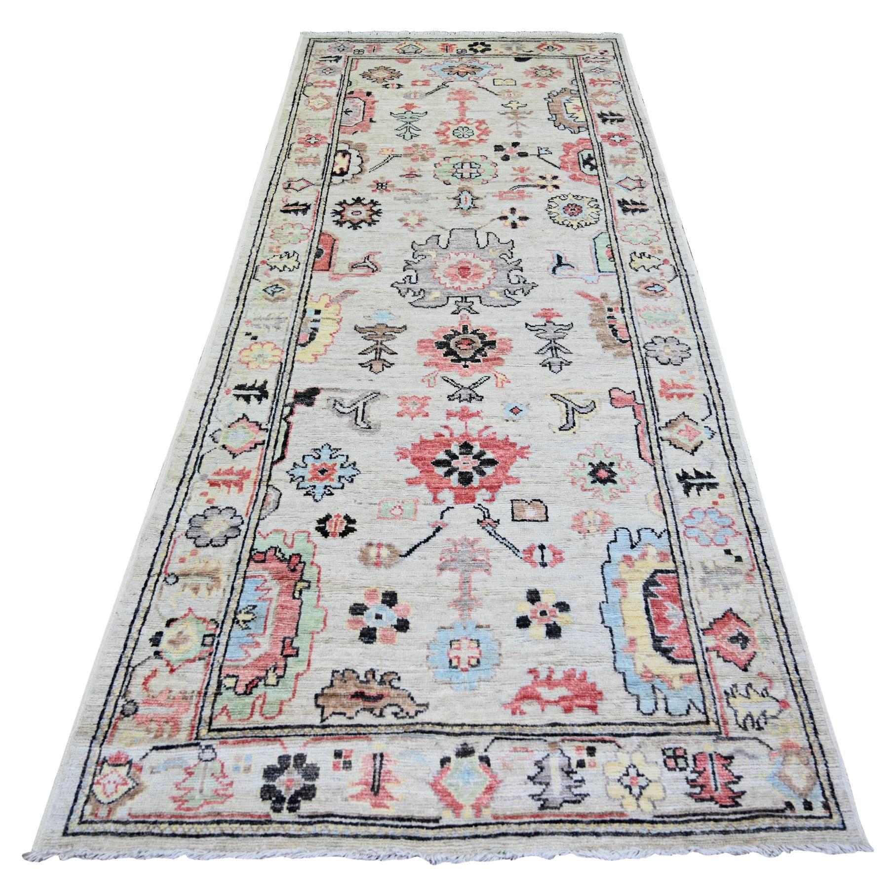 4'1 "x9'6" Cloud Gray Afghan Angora Oushak Leaf Design Hand Knotsted Pure Wool Rug en vente