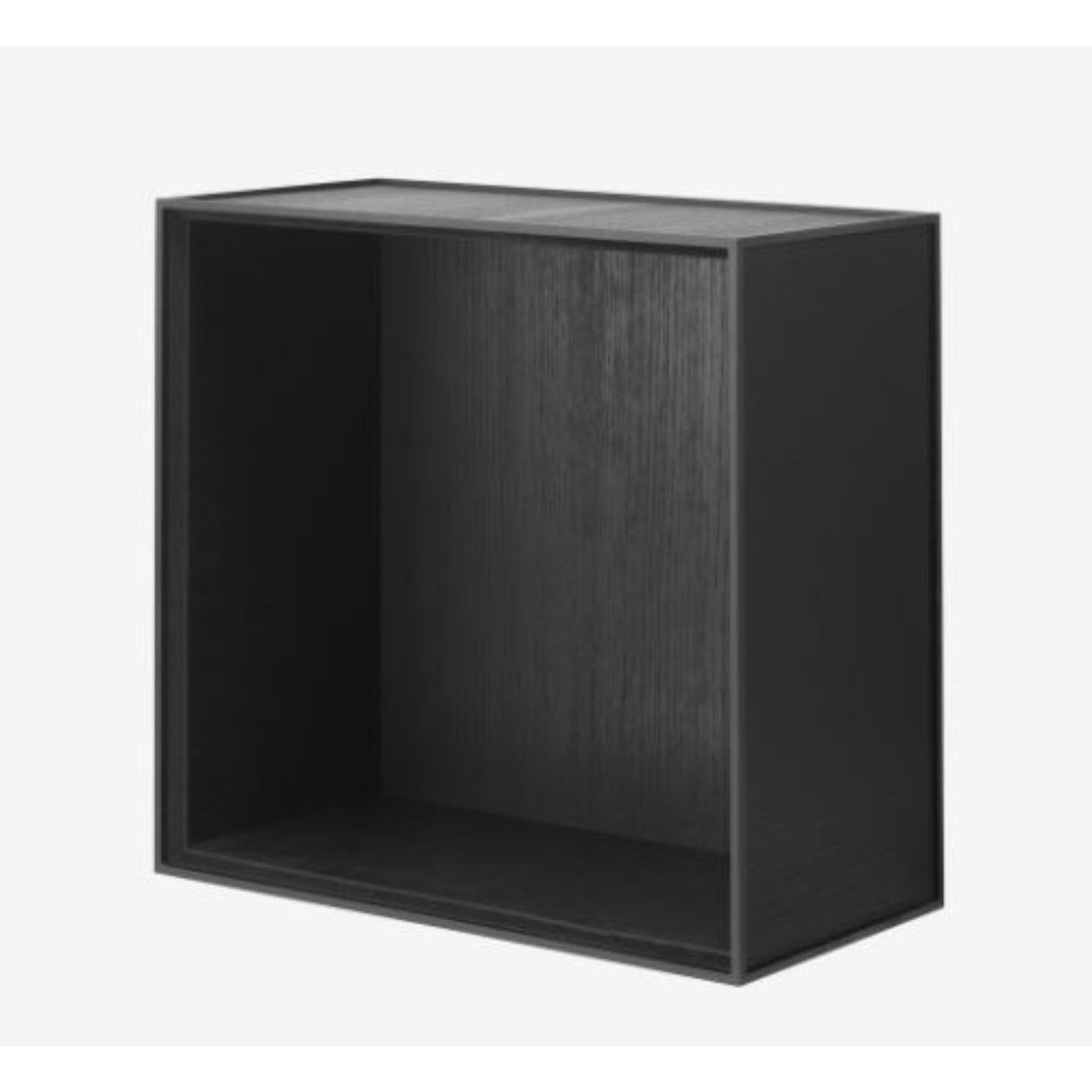 42 Black ash frame box by Lassen.
Dimensions: D 42 x W 21 x H 42 cm.
Materials: Finér, Melamin, Melamin, Melamine, metal, veneer, ash
Also available in different colours and dimensions. 
Weight: 10.5 Kg


By Lassen is a Danish design brand