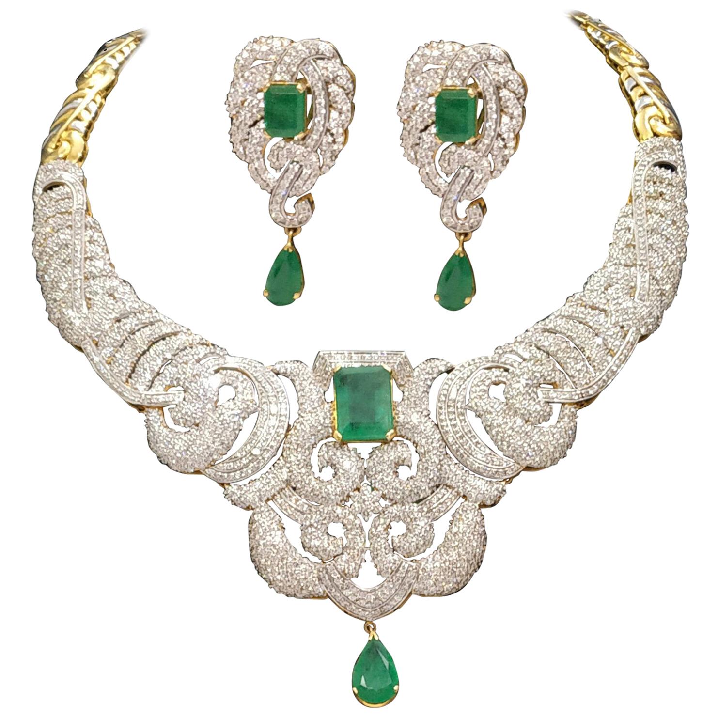 42 Carat Diamonds and 25 Carat Emerald Necklace and Earrings Set For Sale
