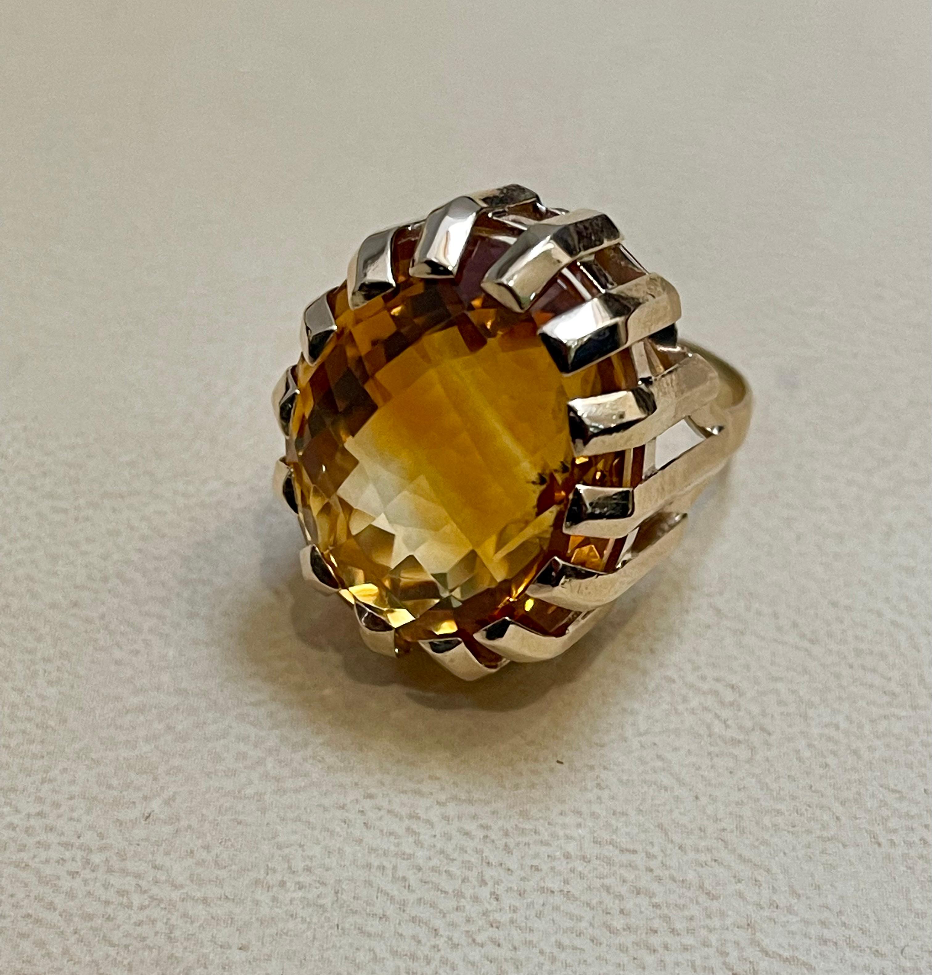 42 Carat Natural Oval Citrine Cocktail Ring in 14 Karat Yellow Gold, Estate For Sale 5