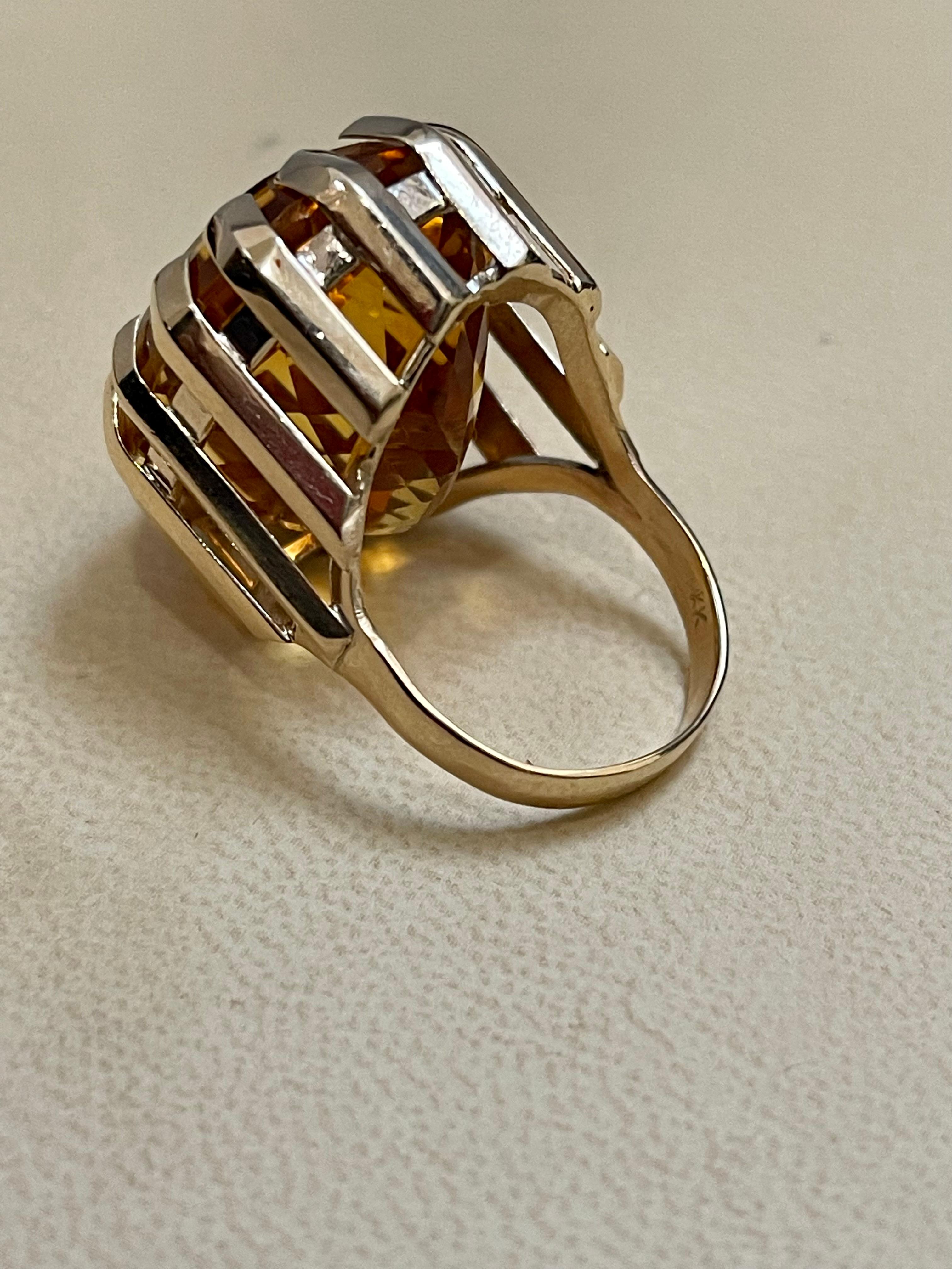 42 Carat Natural Oval Citrine Cocktail Ring in 14 Karat Yellow Gold, Estate In Excellent Condition For Sale In New York, NY