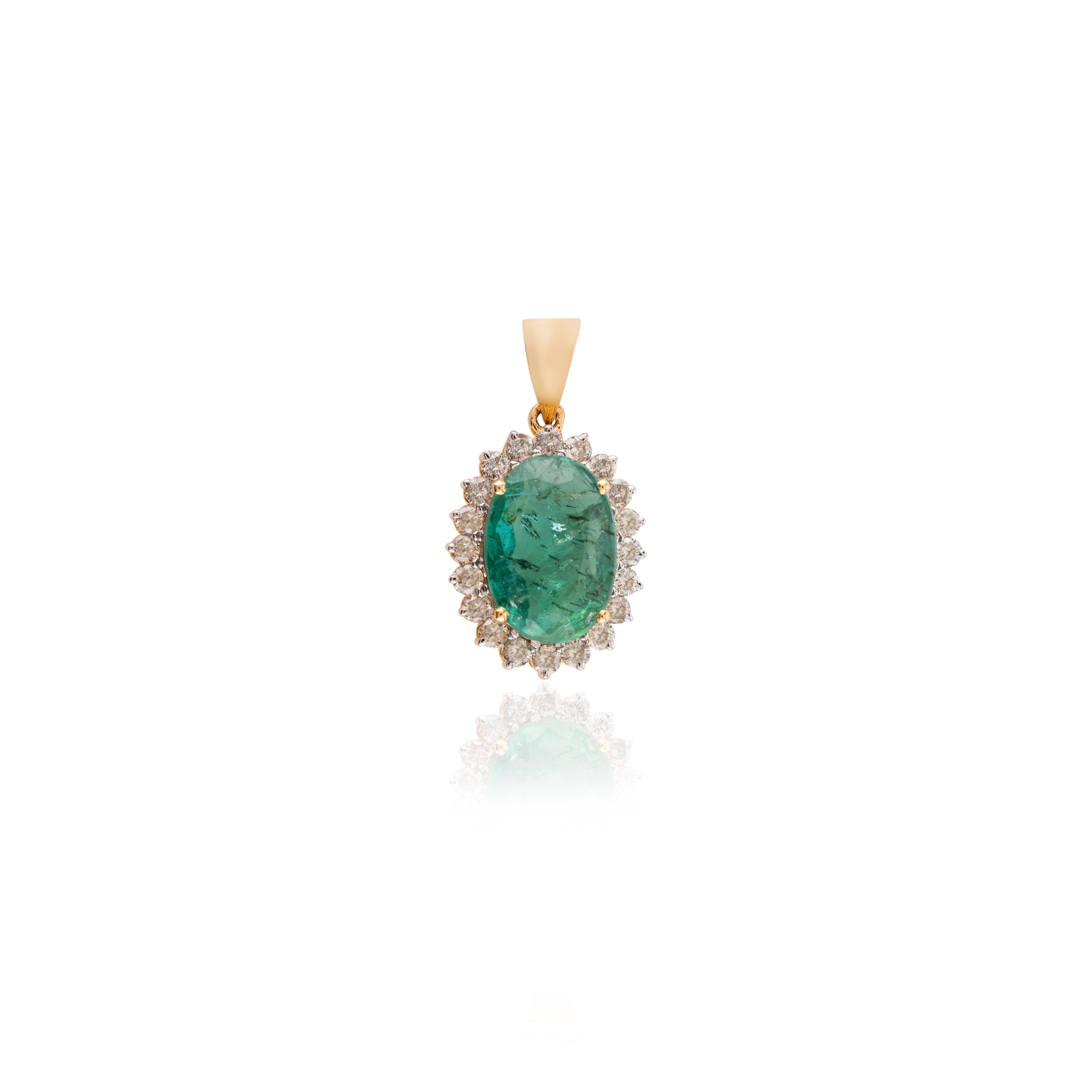 4.2 Carat Big Emerald Diamond Halo Pendant in 14k Solid Yellow Gold For Sale 2