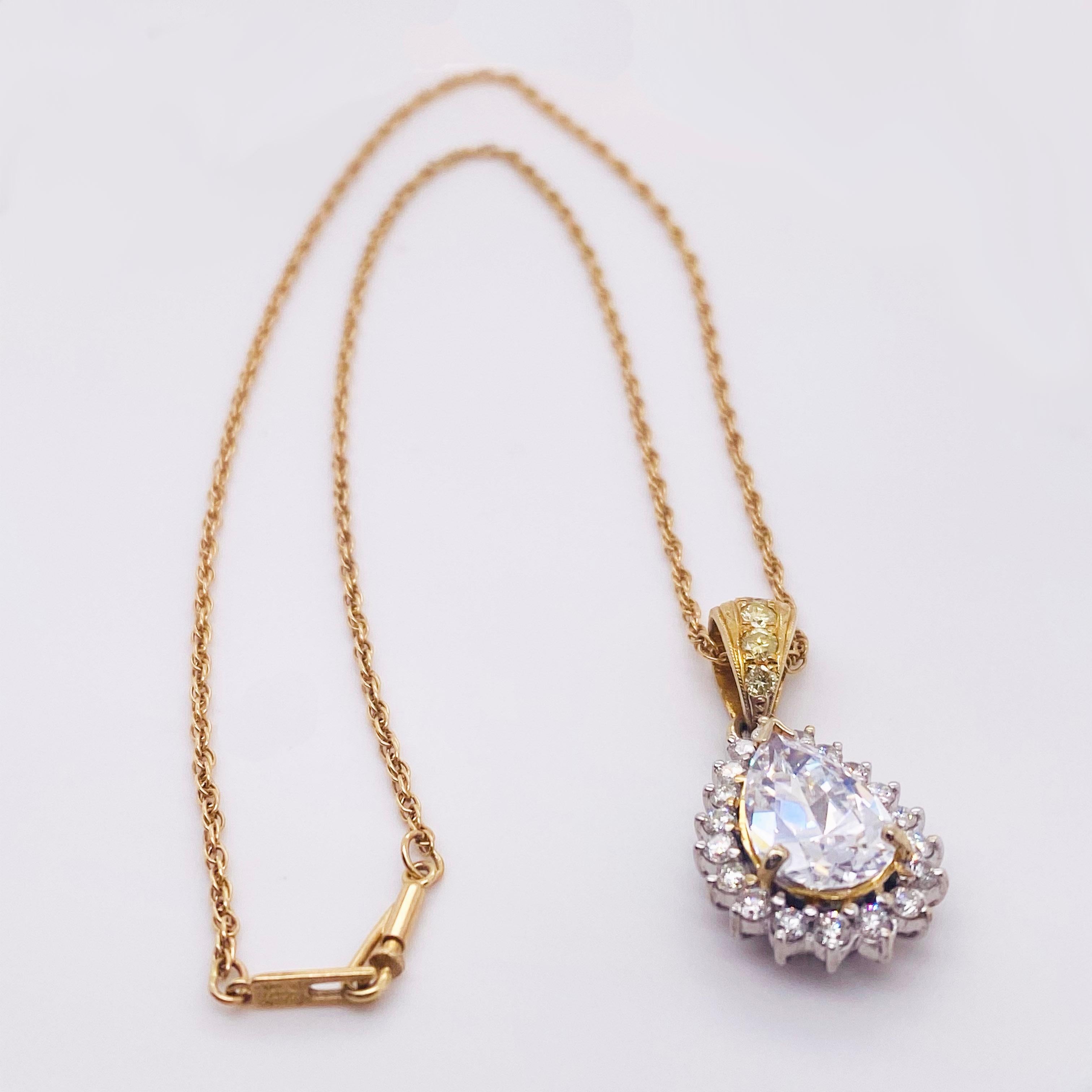 4.2 Carat White & Yellow Diamond Pendant Necklace 18K Yellow Gold  In New Condition For Sale In Austin, TX