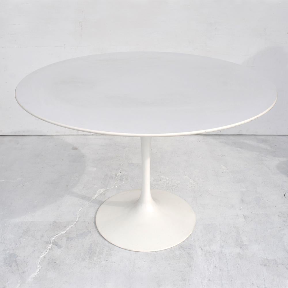 Contemporary Knoll Eero Saarinen Dining Table 1