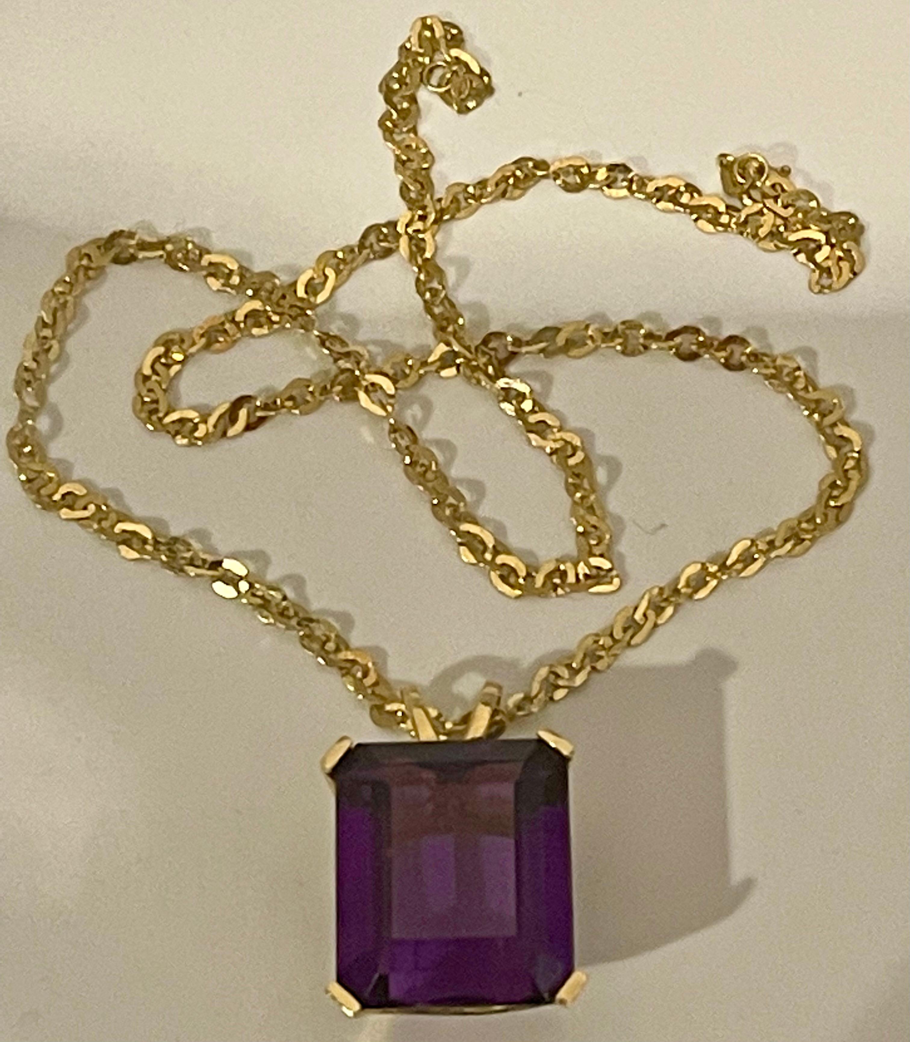 42 Ct Emerald Cut Amethyst Pendant /Necklace + 14 Kt Yellow Gold Chain Vintage 10