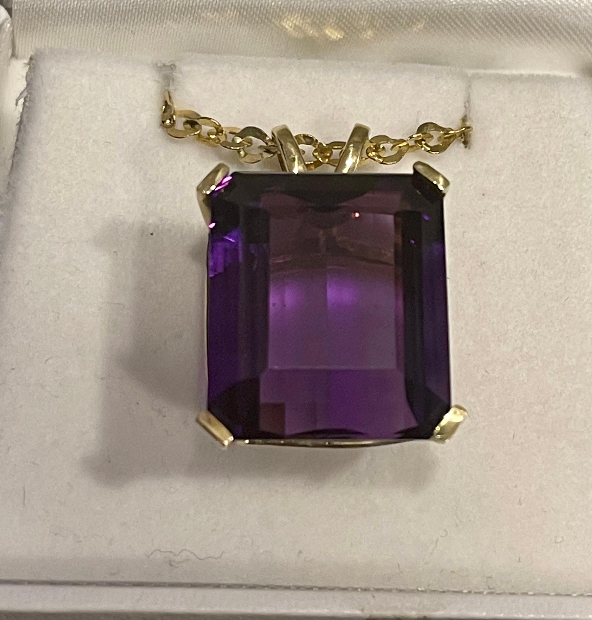 42 Ct Emerald Cut Amethyst Pendant /Necklace + 14 Kt Yellow Gold Chain Vintage 2