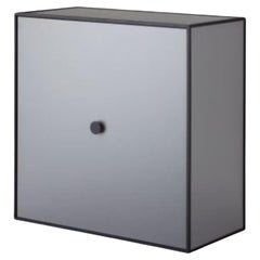 42 Dunkelgraue Rahmenbox mit Tür von Lassen