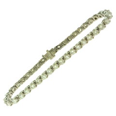 42 Round Brilliant Cut Diamond Tennis Line Bracelet in White Gold, 6.15 TCW