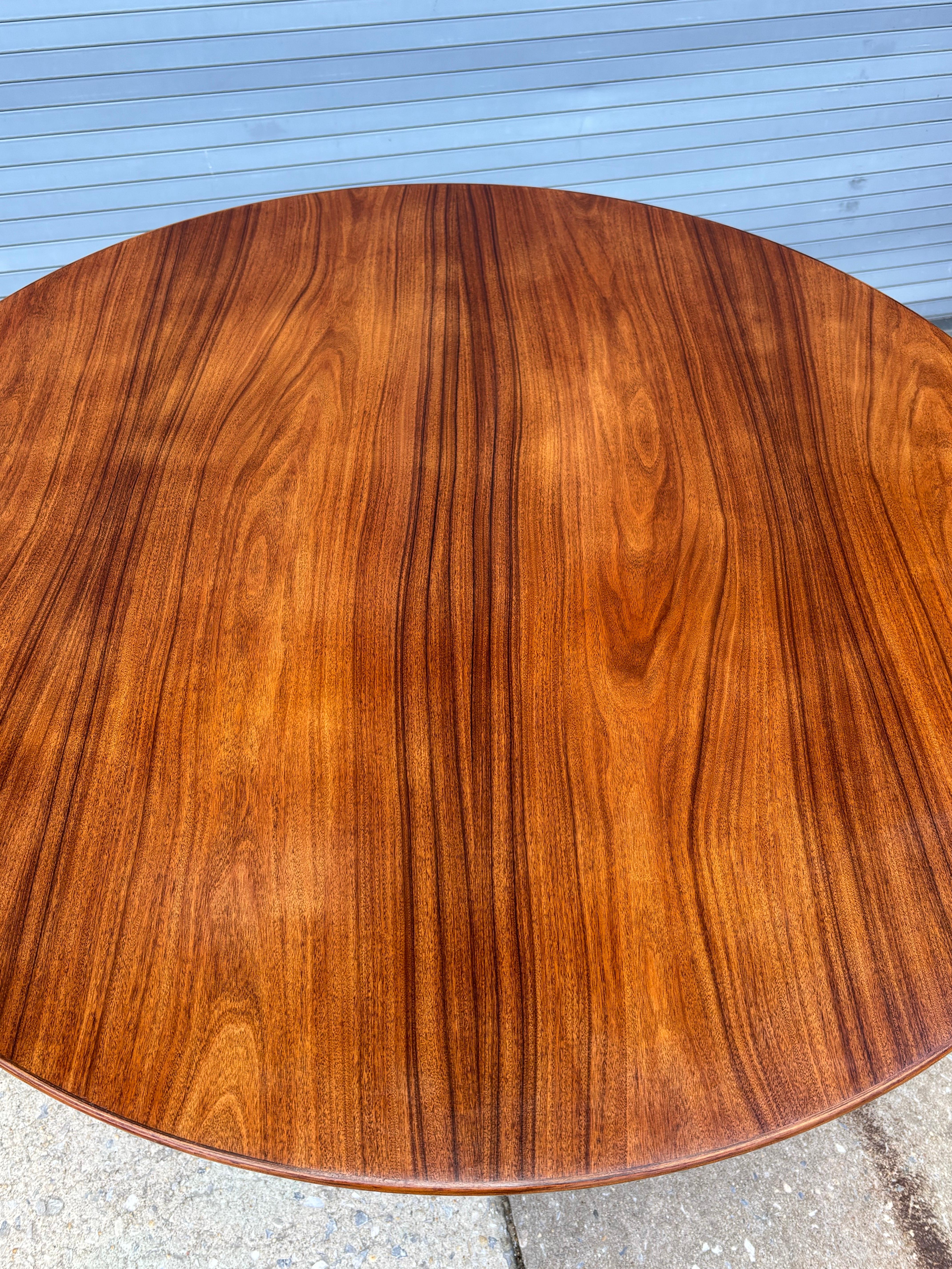 American 42” Saarinen for Knoll Tulip Dining Table
