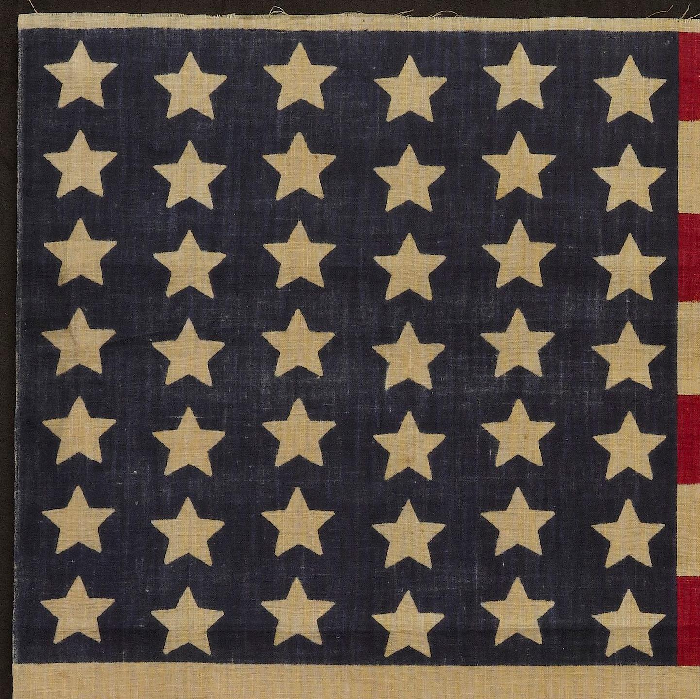Drapeau de parade américain à 42 étoiles, commémorant l'accession à l'État de Washington, 1889 Bon état - En vente à Colorado Springs, CO