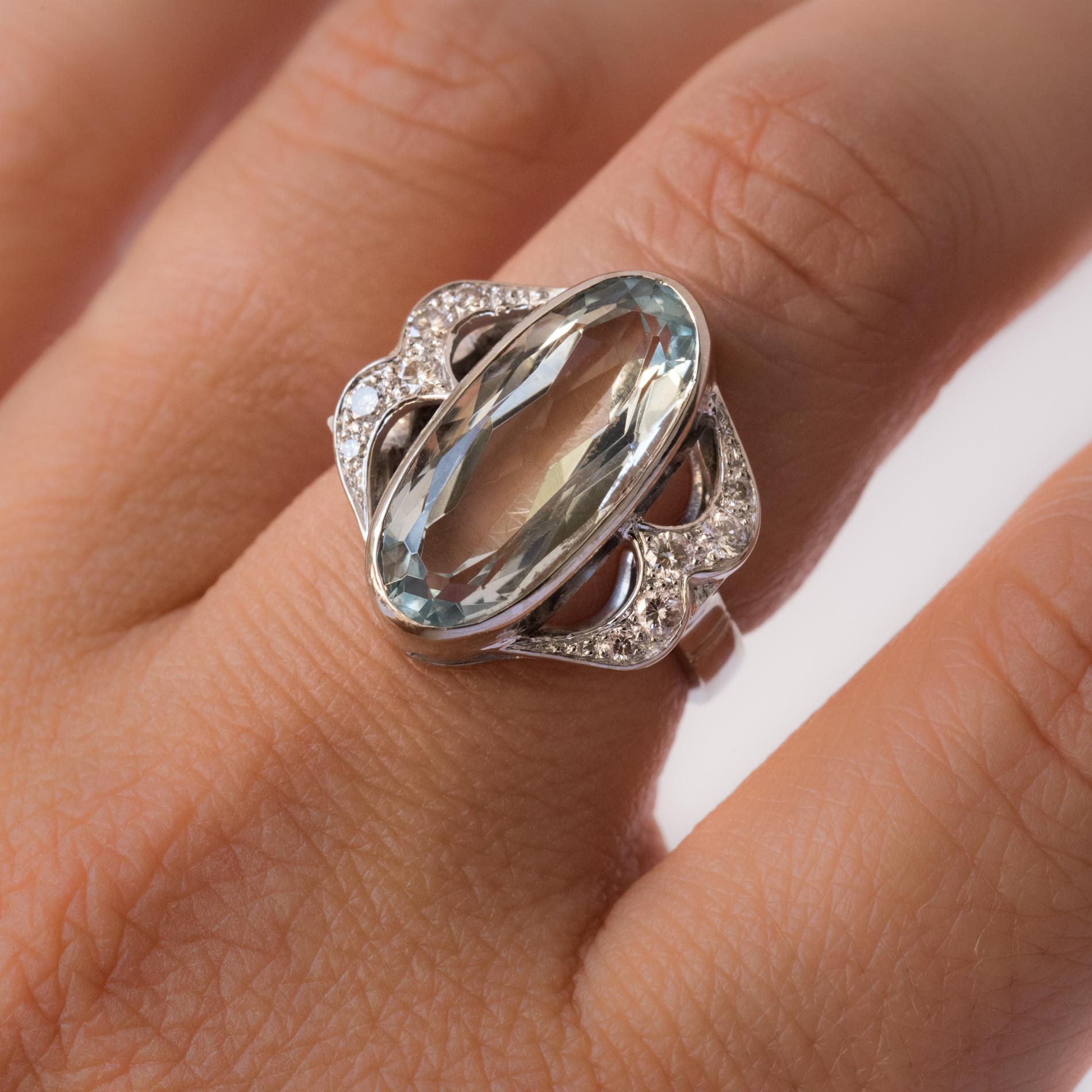 Retro 4.20 Carat Aquamarine Diamonds 18 Karat White Gold Ring