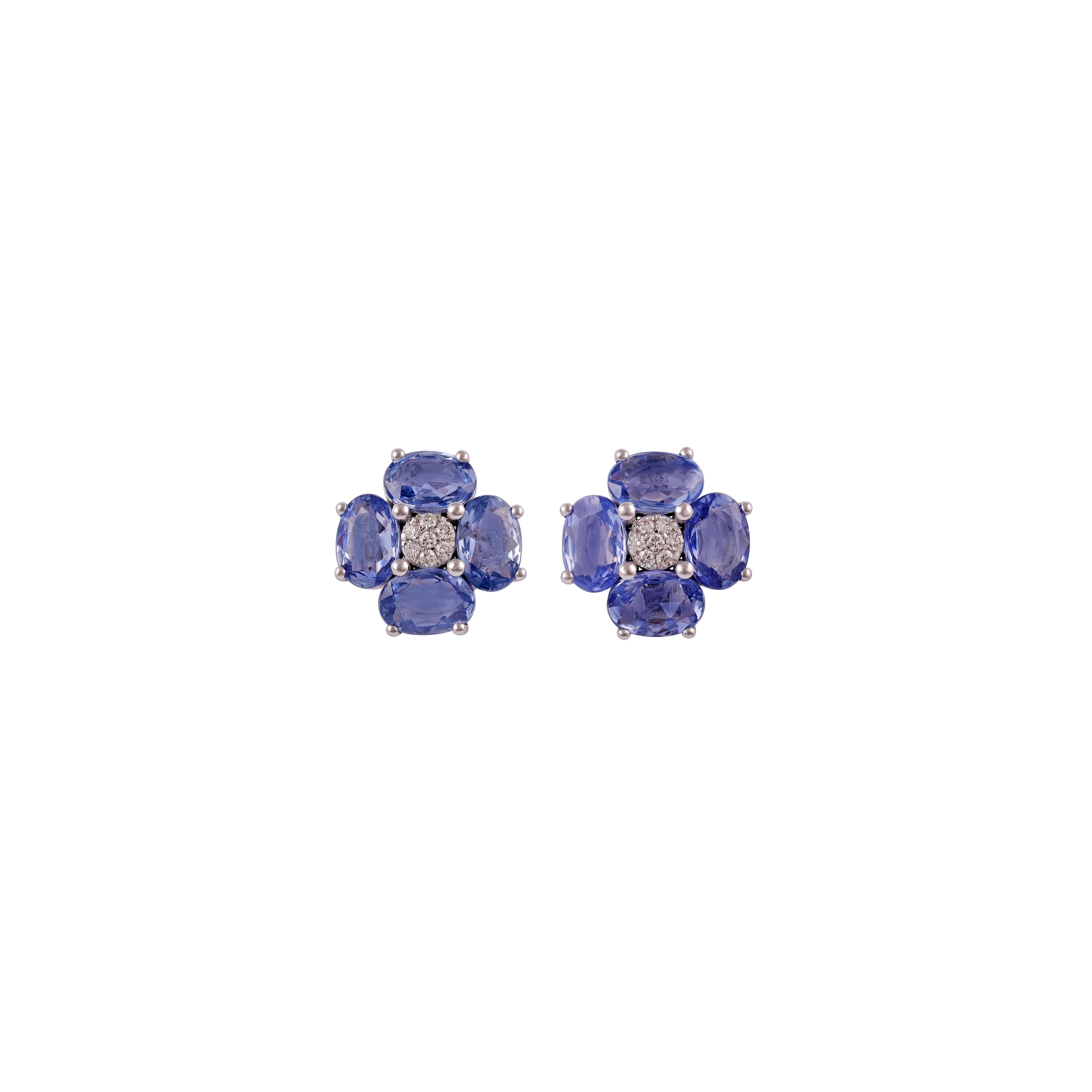 Elegant blue sapphire stud earrings that are fun to wear. A classic pair of earrings with a designer touch with its setting in White gold, giving it a true royal look.

Blue Sapphire Stud Earrings with Diamond in 18 Karat Yellow Gold

Blue Sapphire: