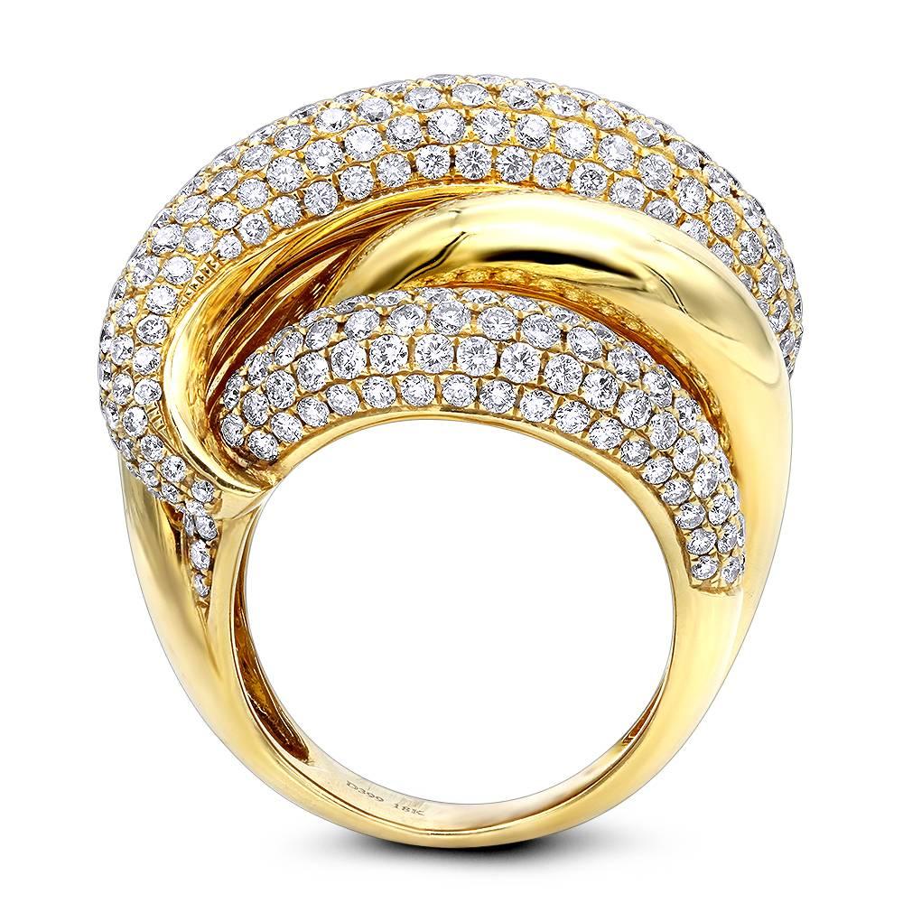 Round Cut 4.20 Carat Bold Gold Love Knot Ring