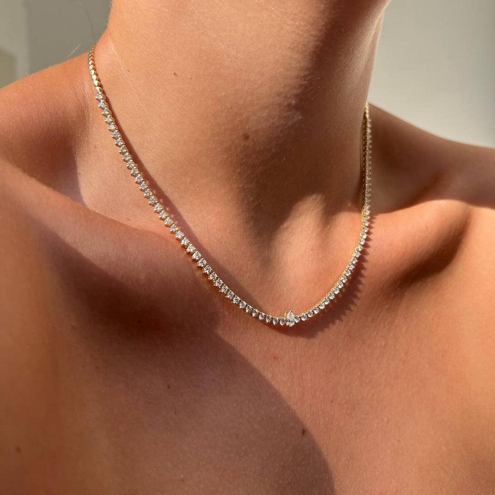 4.20 Carat Diamond Lor Collier Necklace in 14 Karat White Gold, Shlomit Rogel

You'll instantly fall in love with the timeless beauty of this luxurious diamond collier necklace. Designed in 14k white gold, the star of this necklace is a genuine