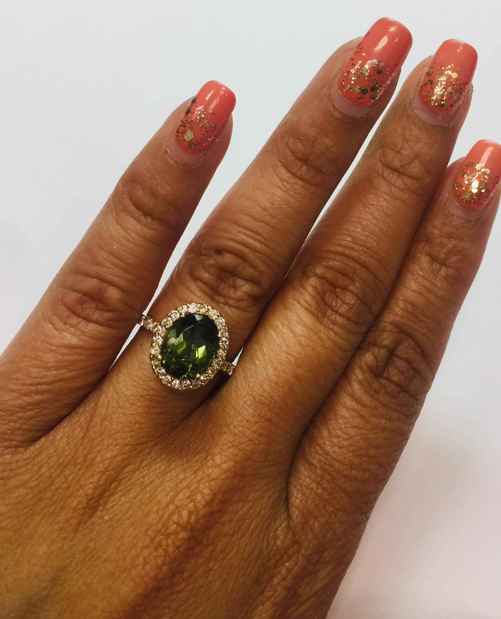 4.20 Carat Green Tourmaline and Diamond 14 Karat Rose Gold Ring In New Condition For Sale In Los Angeles, CA