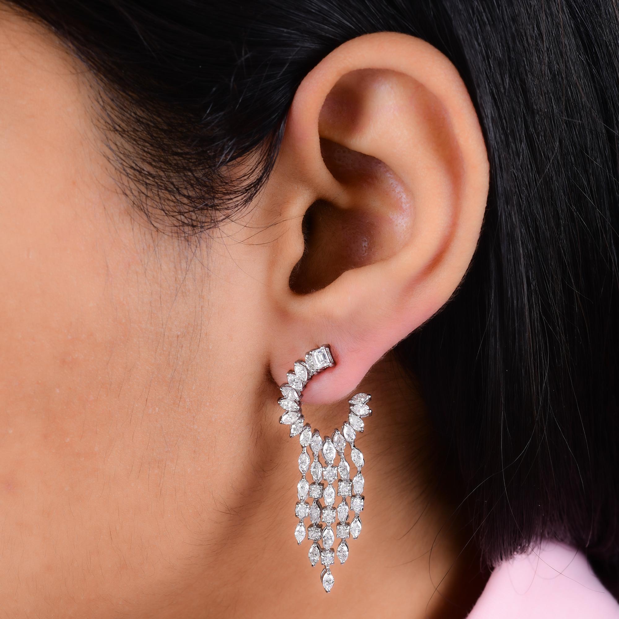 Pendientes de diamantes talla marquesa redonda y esmeralda de 4,20 quilates y oro blanco de 18 quilates Moderno en venta