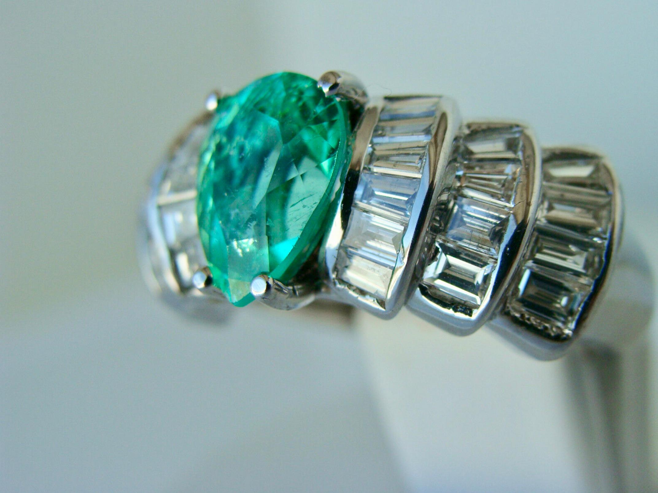 4.20 Carat Natural Colombian Emerald Diamond Estate Ring 14 Karat For Sale 2