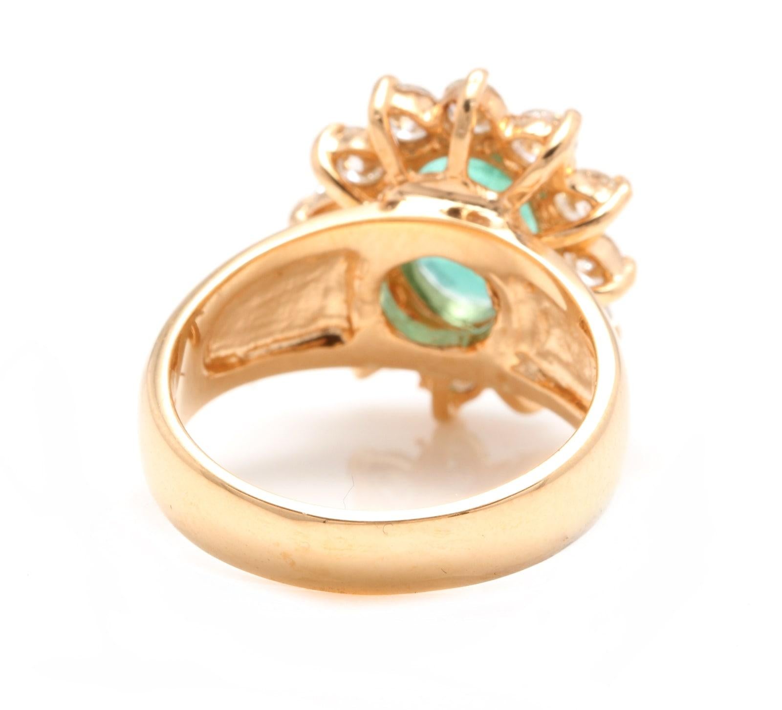 4.20 Carat Natural Emerald and Diamond 18 Karat Solid Yellow Gold Ring In New Condition For Sale In Los Angeles, CA