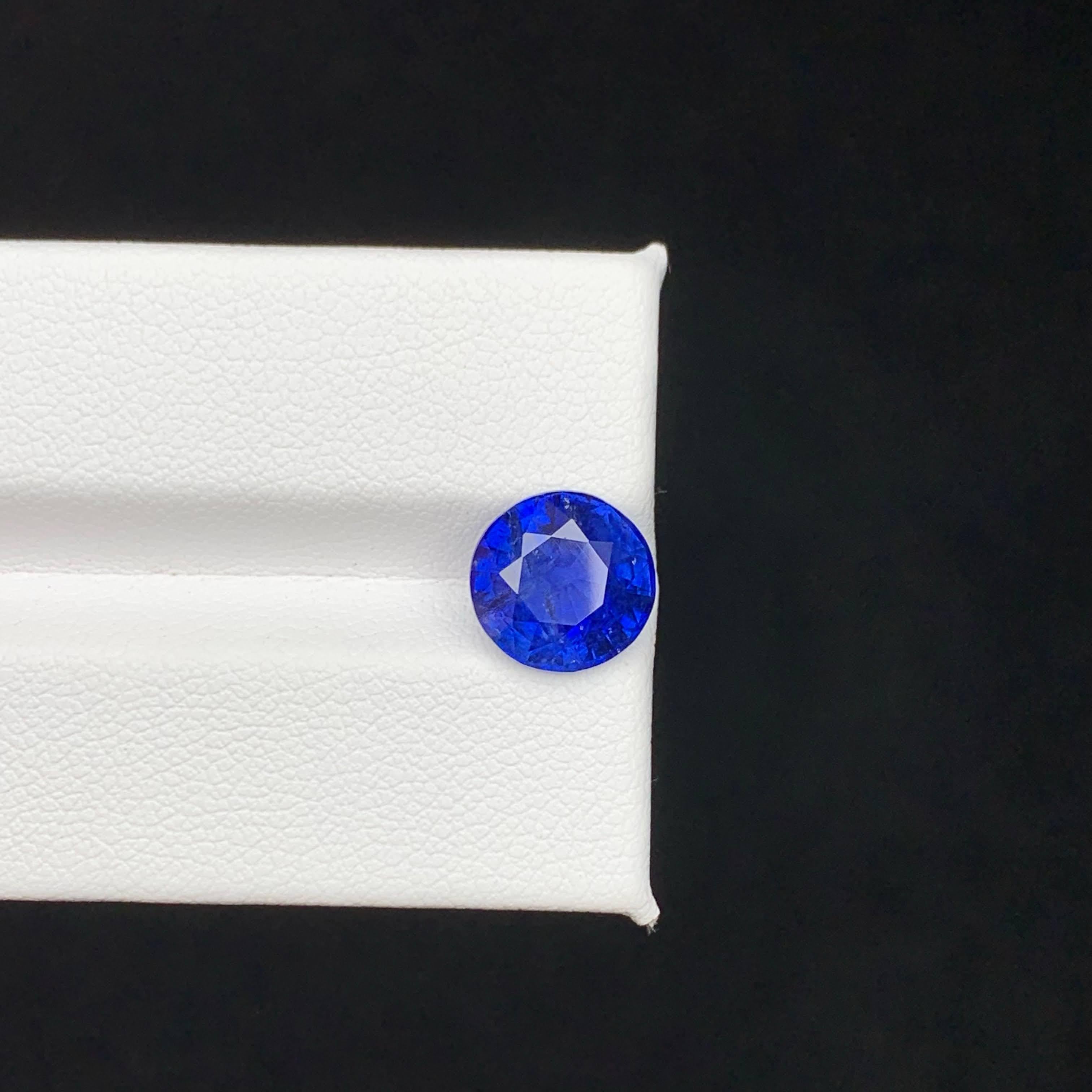 4,20 carati di zaffiro rotondo blu reale naturale certificato GGI Gemma dello Sri Lanka in vendita 4