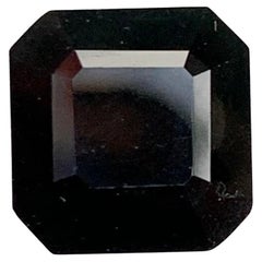 Gema de turmalina negra suelta natural de 4,20 quilates y forma cuadrada