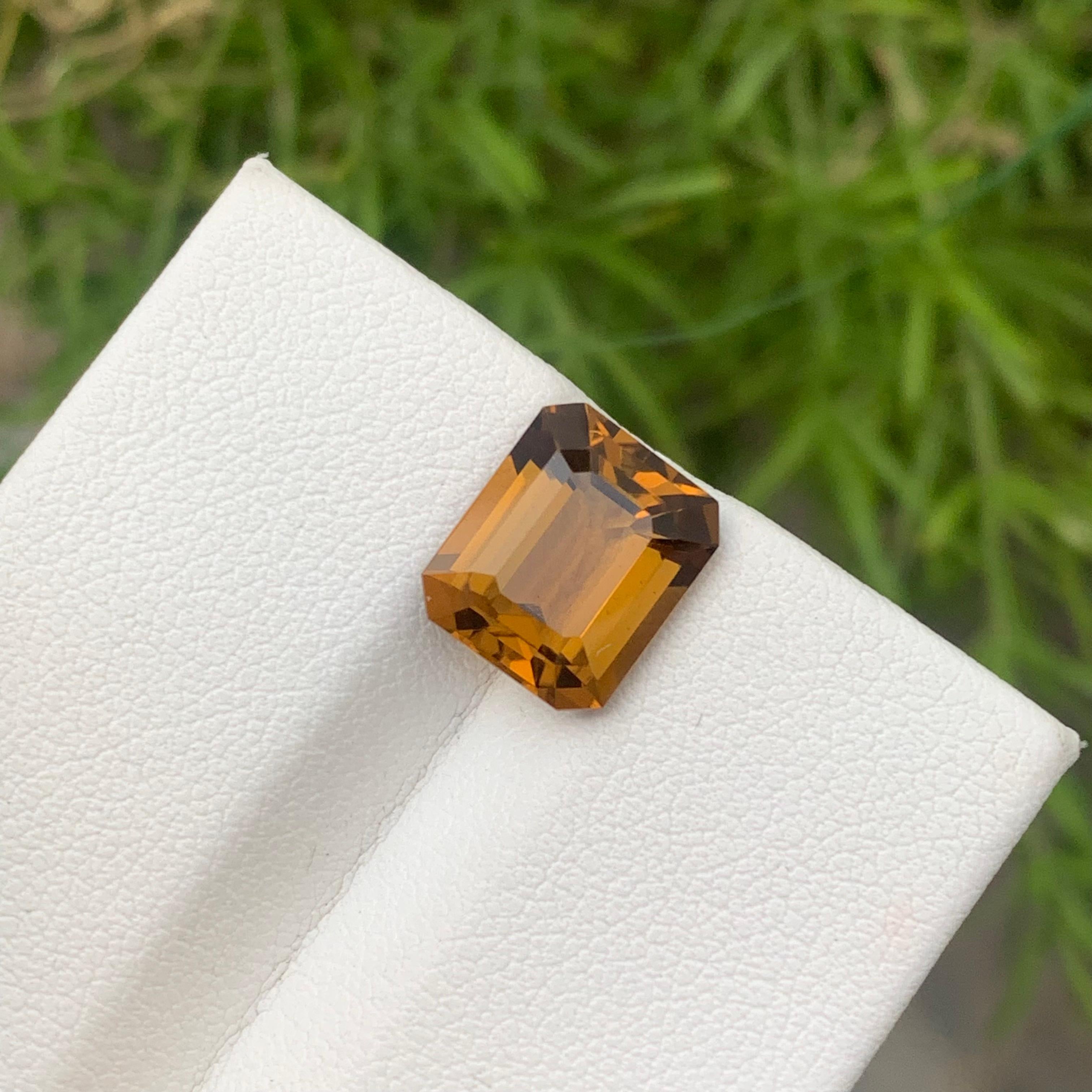 4.20 Carat Natural Loose Citrine Honey Color from Brazil Emerald Cut Gemstone In New Condition For Sale In Peshawar, PK
