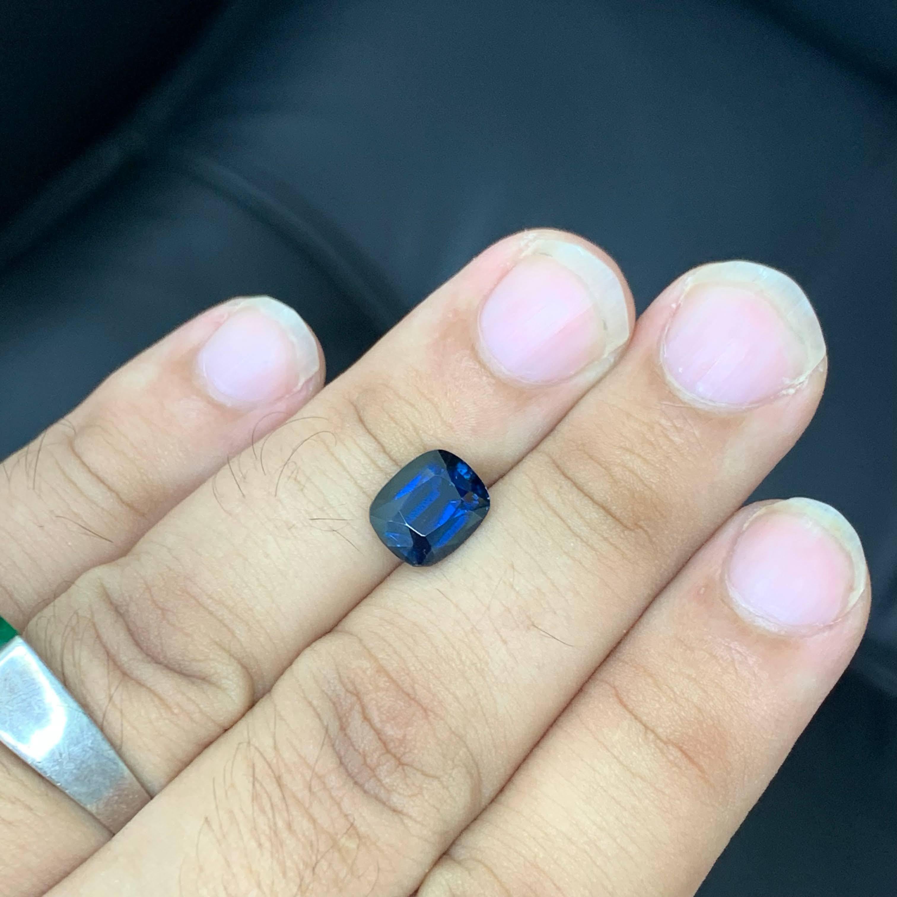 4,20 Karat Natürlicher loser tieftintenblauer Turmalin im Kissenschliff Afghanischer Edelstein (Moderne) im Angebot