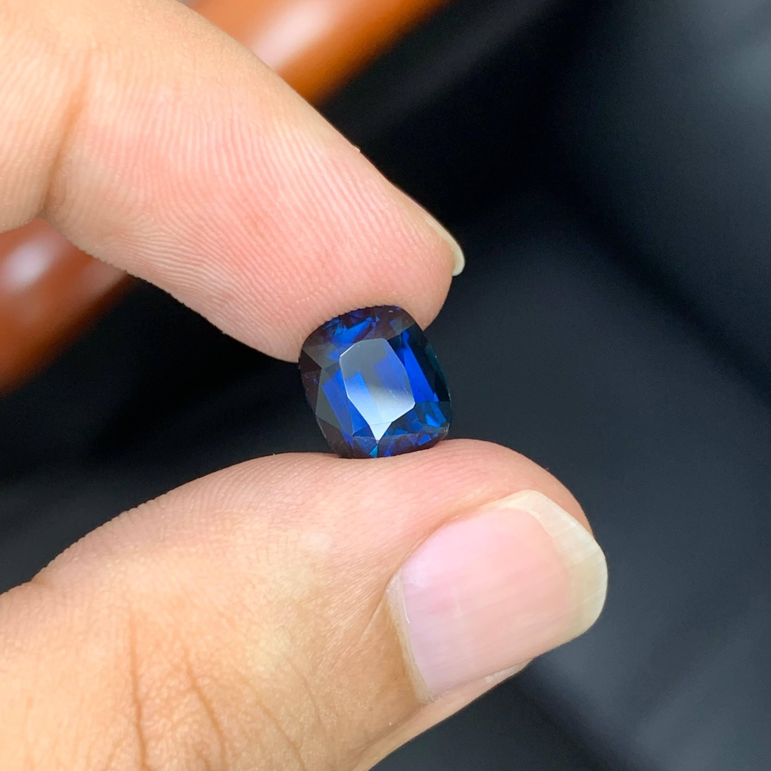 4,20 Karat Natürlicher loser tieftintenblauer Turmalin im Kissenschliff Afghanischer Edelstein im Zustand „Neu“ im Angebot in Bangkok, TH