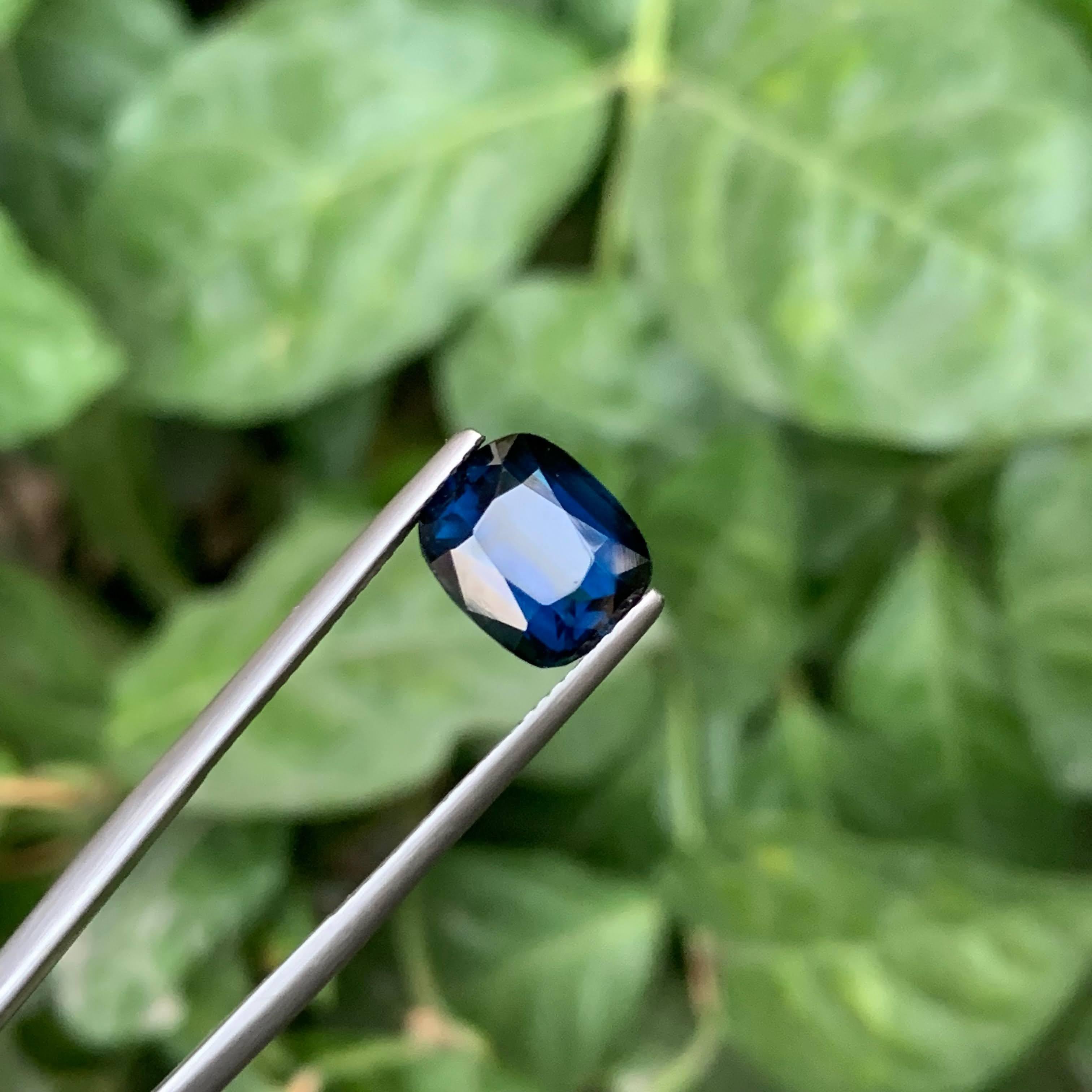 4,20 Karat Natürlicher loser tieftintenblauer Turmalin im Kissenschliff Afghanischer Edelstein im Angebot 1