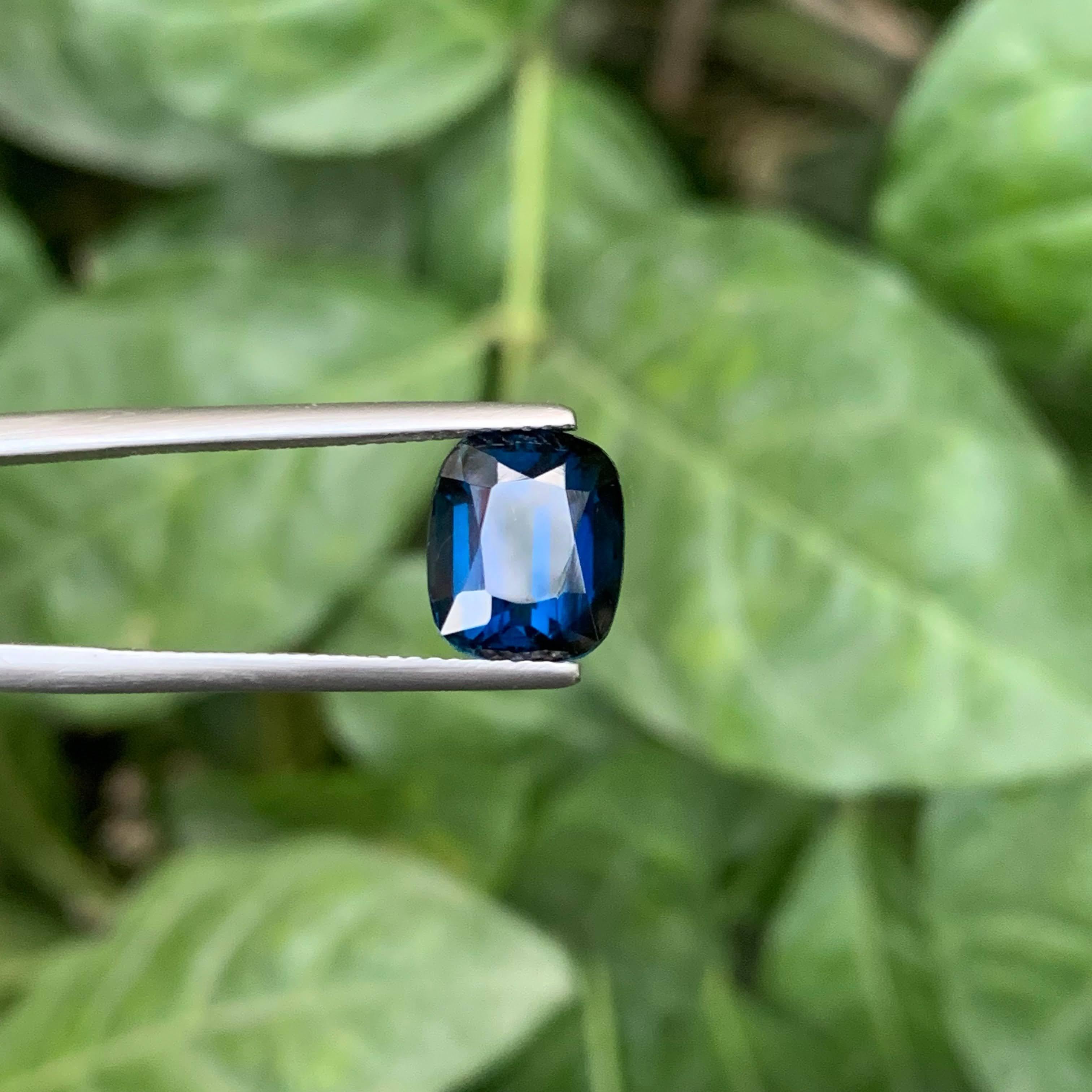 4,20 Karat Natürlicher loser tieftintenblauer Turmalin im Kissenschliff Afghanischer Edelstein im Angebot 3