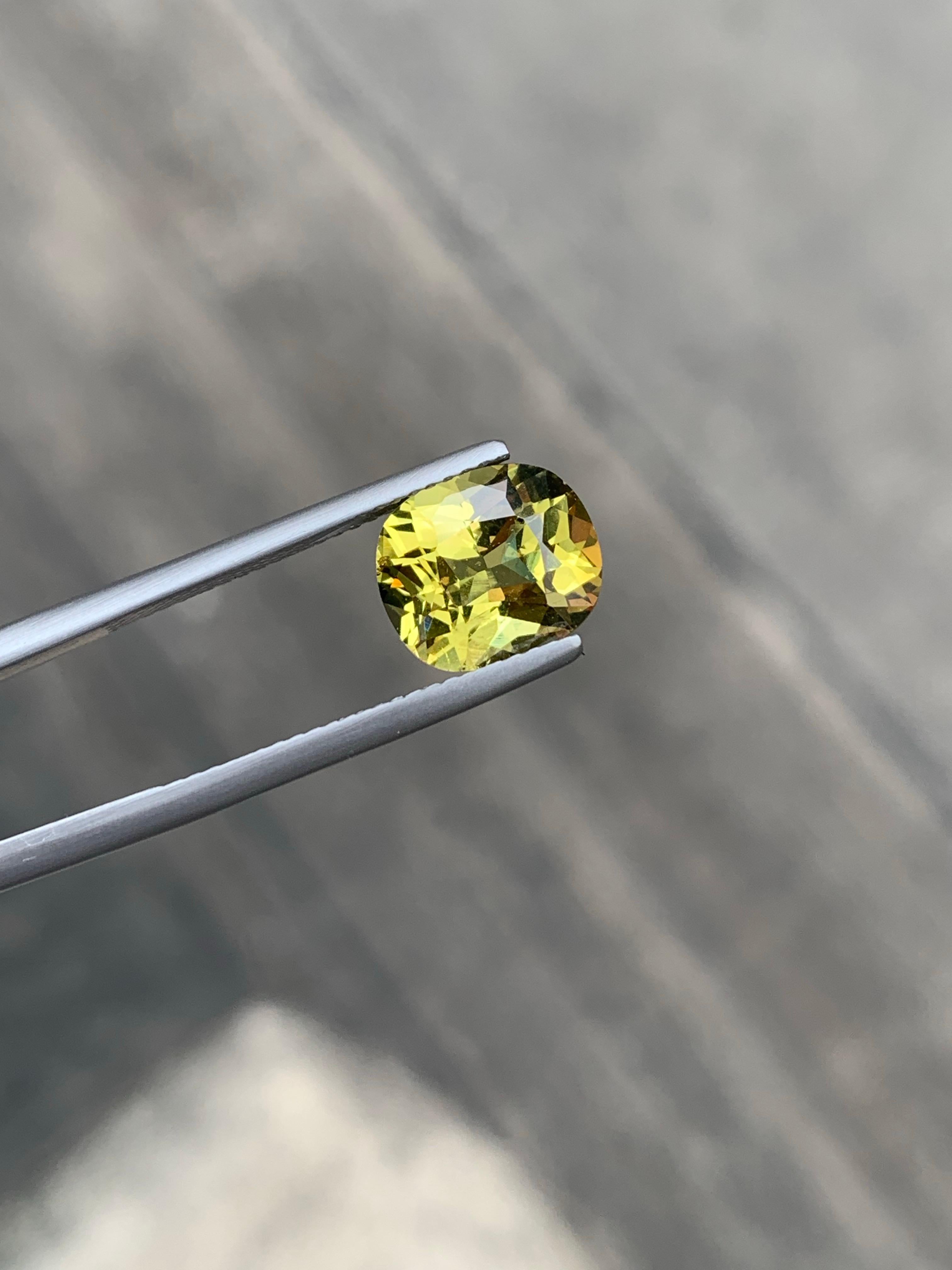 4.20 Carat Natural Loose Mali Garnet Cushion Shape Gemstone (pierre précieuse en forme de coussin) en vente 4