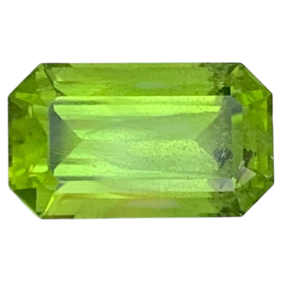4.20 Carat Natural Loose Peridot Emerald Shape Gemstone