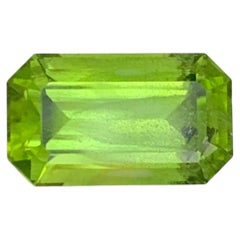 4.20 Carat Natural Loose Peridot Emerald Shape Gemstone