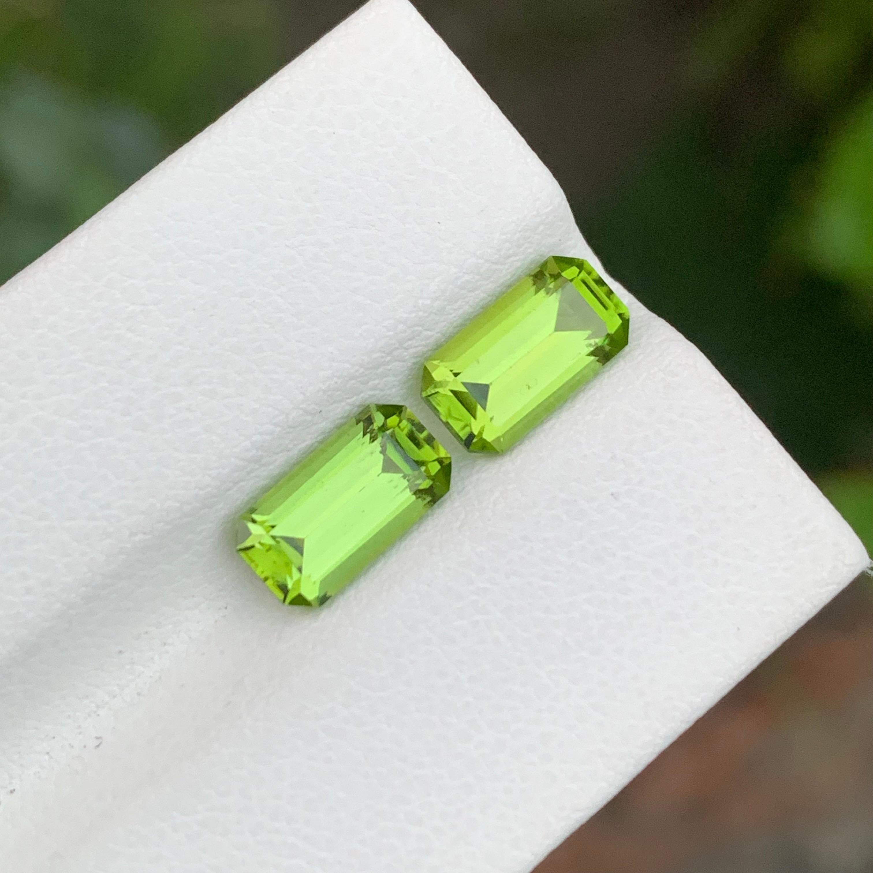 4.20 Quilates Peridoto Natural Suelto Pareja Gema Forma Esmeralda Para Pendientes en venta 4