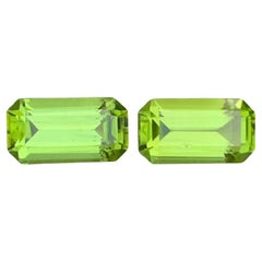 Paire de péridots naturels non sertis de 4,20 carats en forme d'émeraude pour boucles d'oreilles