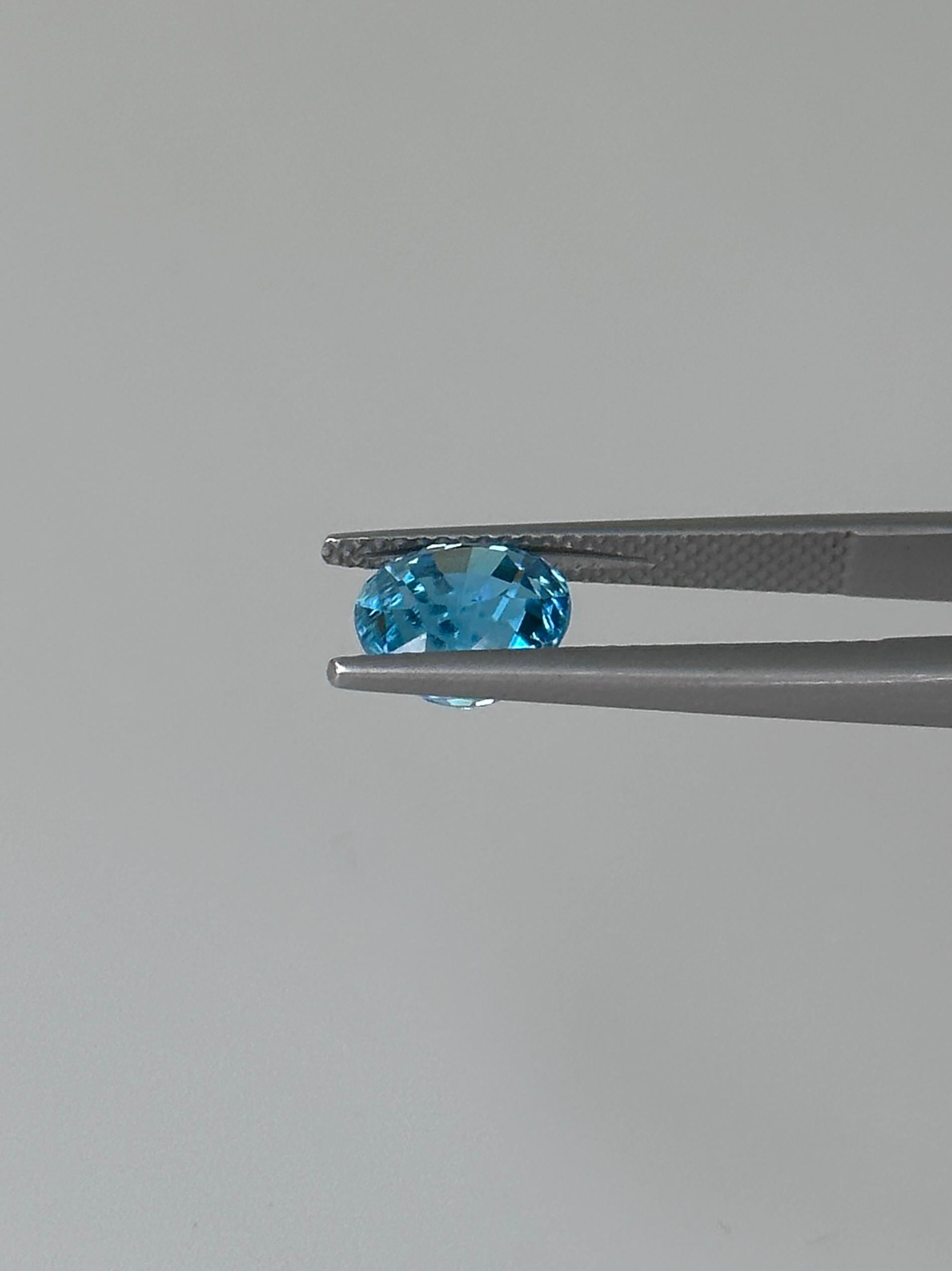 4.20 Carat Natural Sky Blue Zircon In New Condition For Sale In Hua Hin, TH