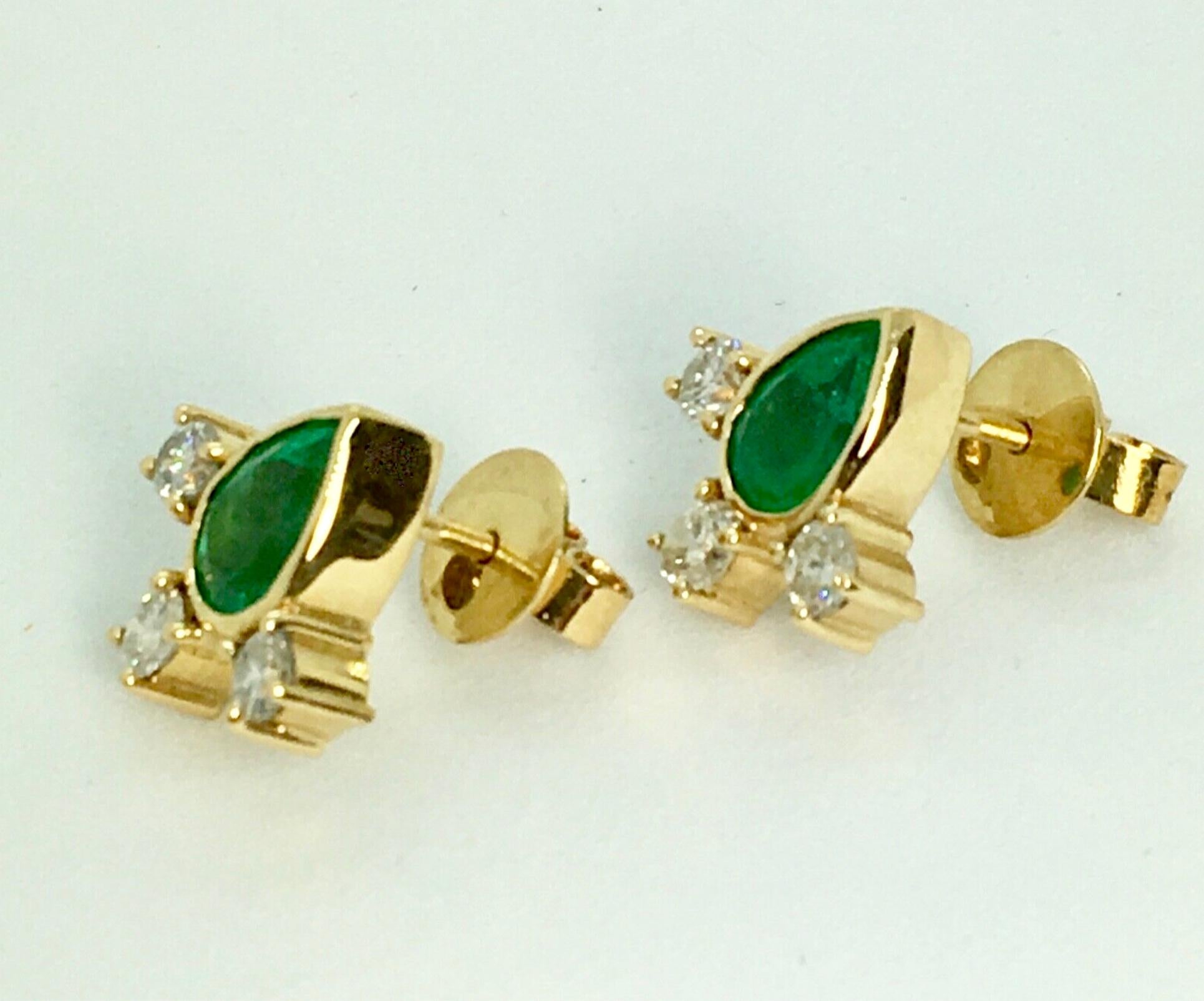 Fine  Vibrant Green Colombian Emerald Pear Cut Diamond Earrings 18K 1