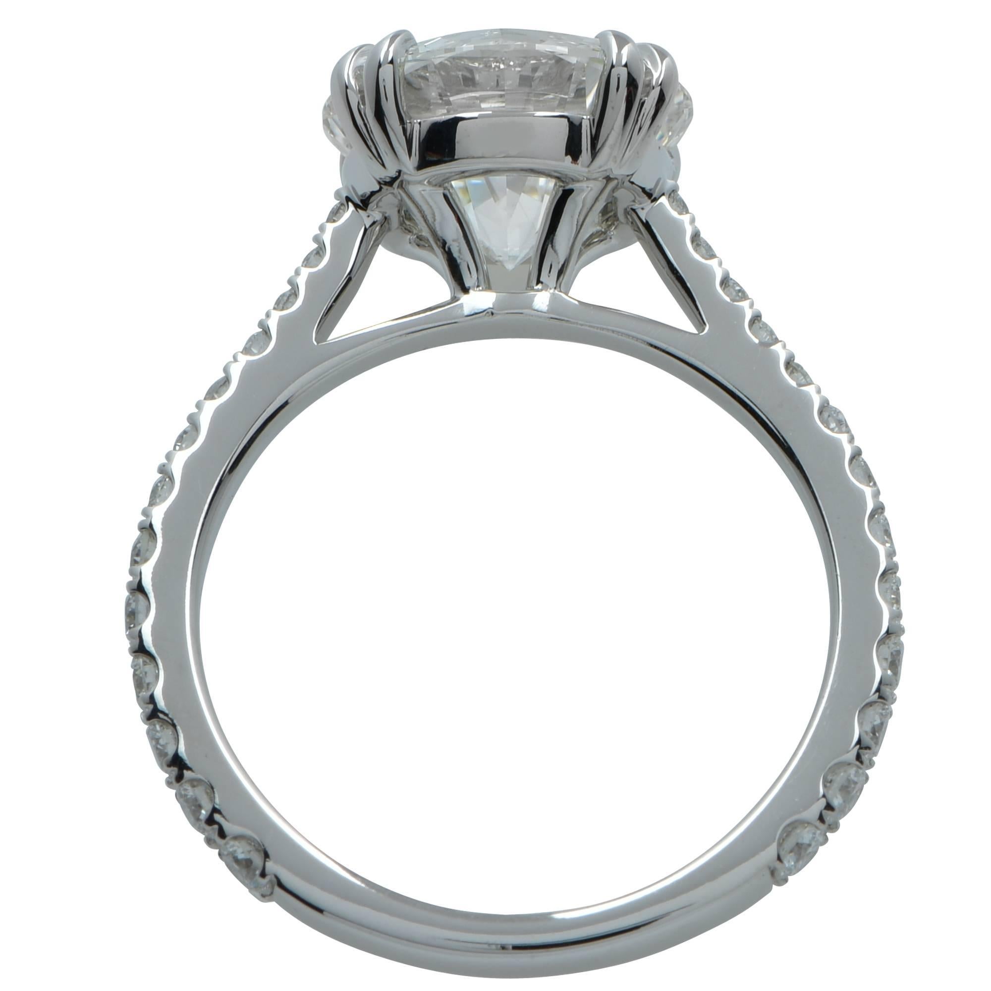 Modern 3.70 Carat Total Weight GIA Graded Diamond Engagement Ring
