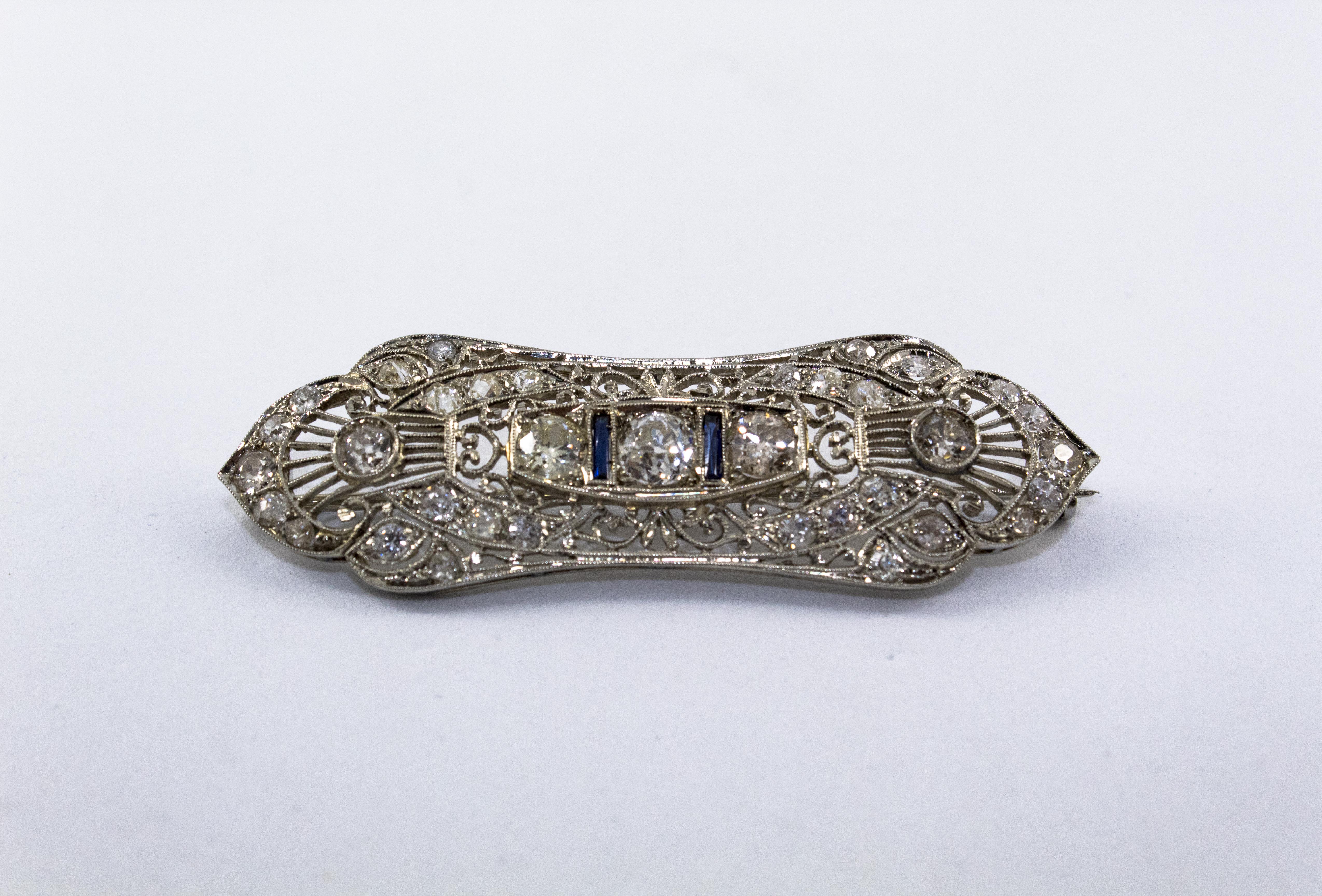 4.20 Carat White Diamond 0.20 Carat Blue Sapphire White Gold Brooch For Sale 3