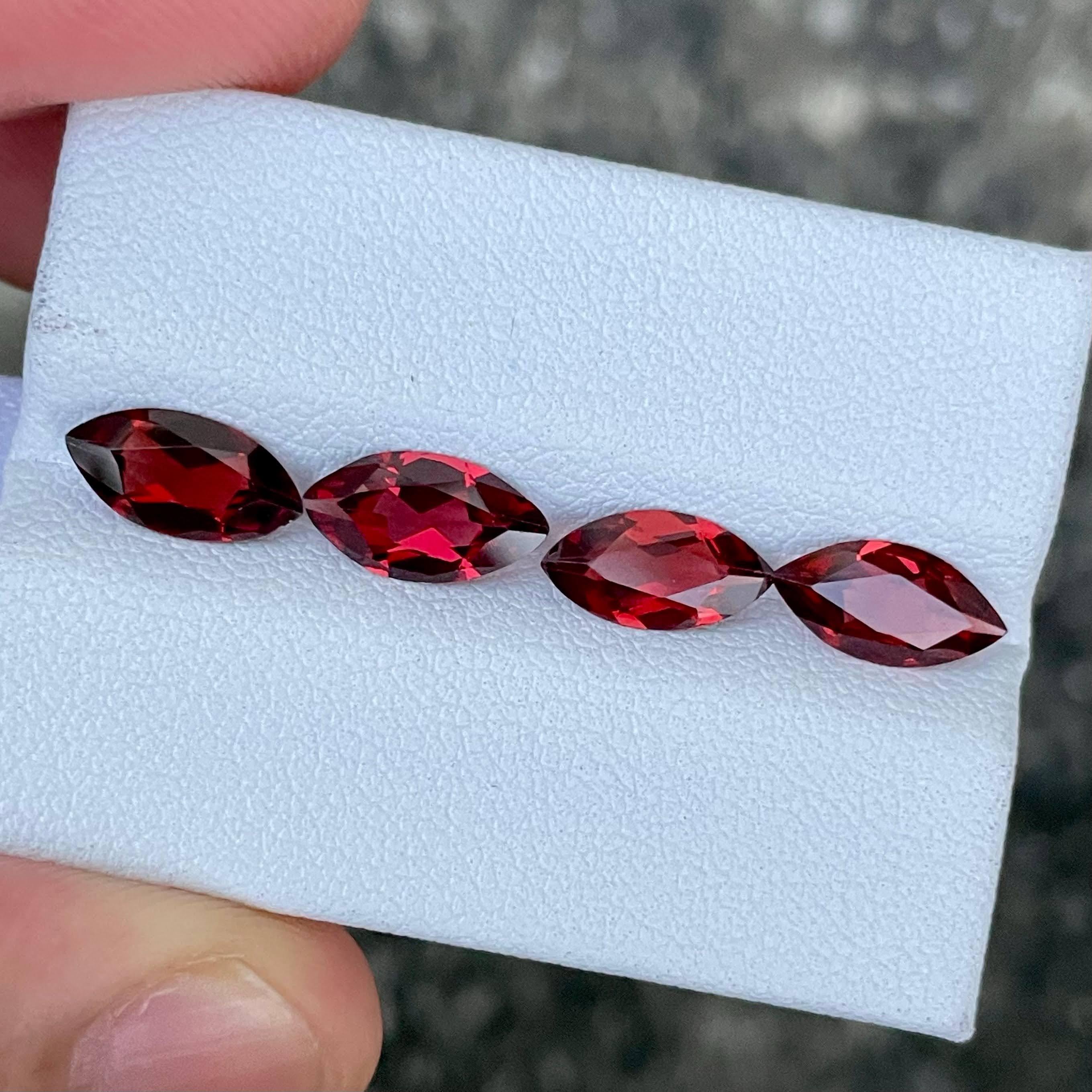 4,20 quilates Conjunto Granate Rodolita Rojo Talla Marquesa Piedras Preciosas Africanas en Nuevo estado para la venta en Bangkok, TH