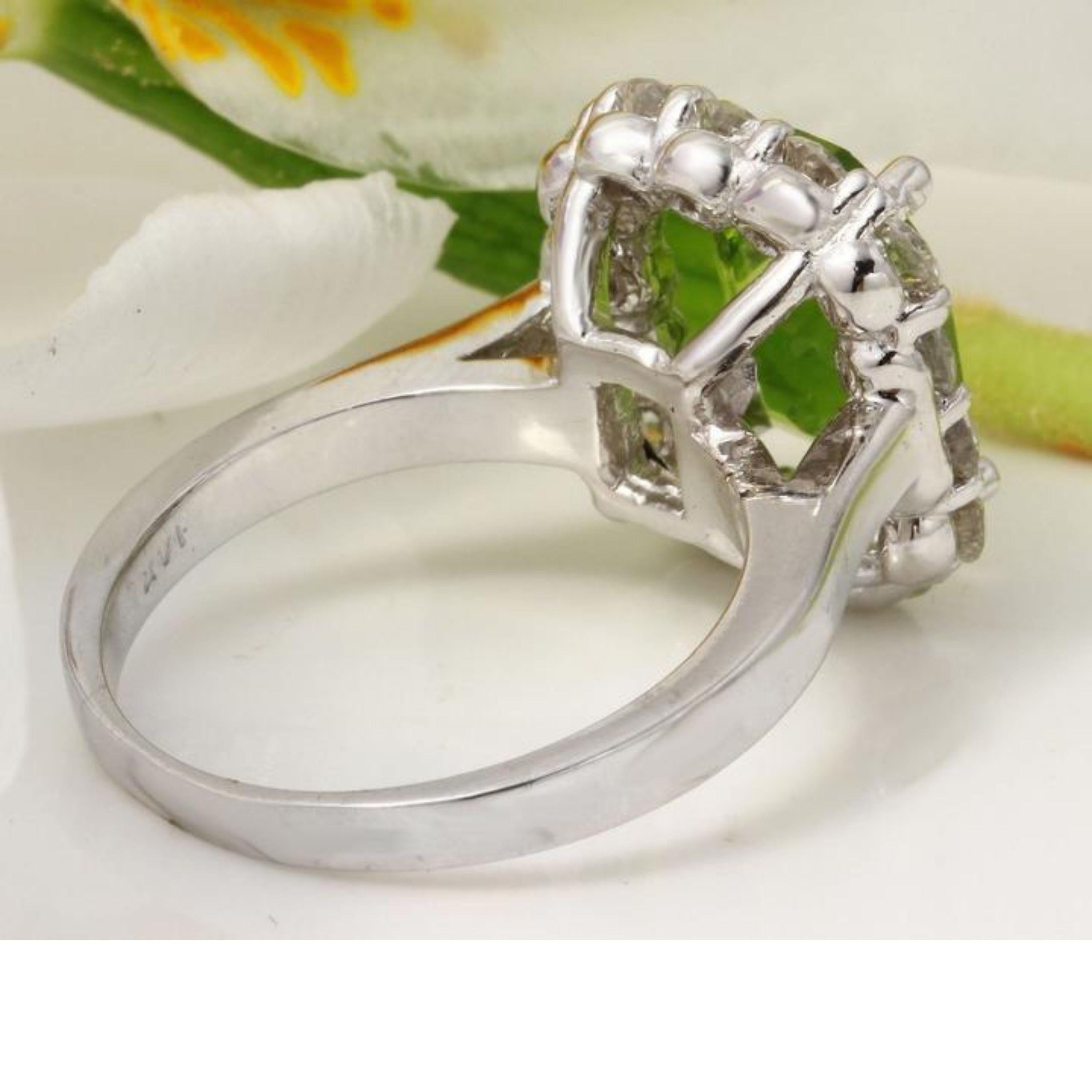Mixed Cut 4.20 Ct Natural Very Nice Looking Peridot and Diamond 14K Solid White Gold Ring For Sale