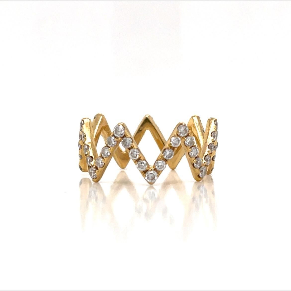 4.20tcw Diamant Zickzack Trio Stapelbare Ringe in 18k Gelb-, Weiß- und Roségold im Zustand „Gut“ in Newport Beach, CA